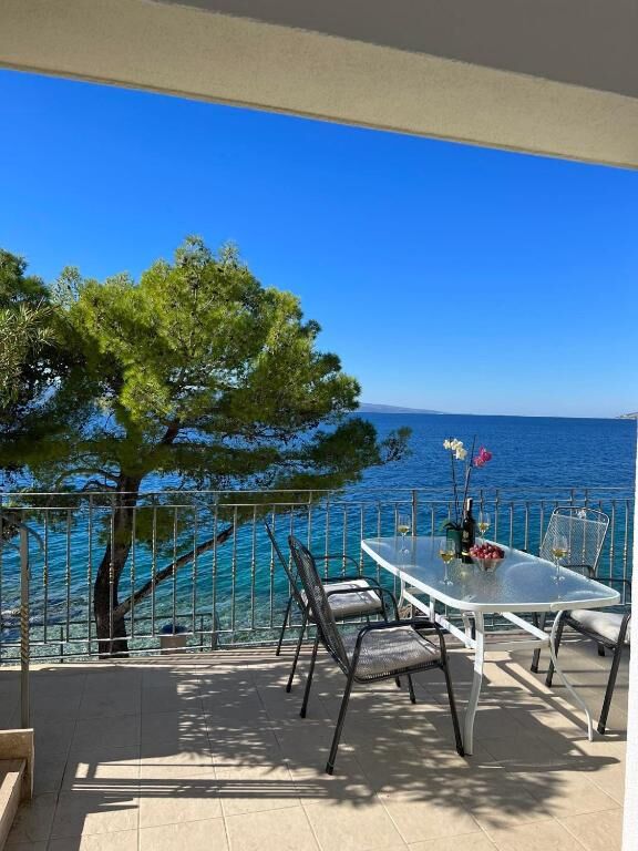Apartments Paradise 95691-A1