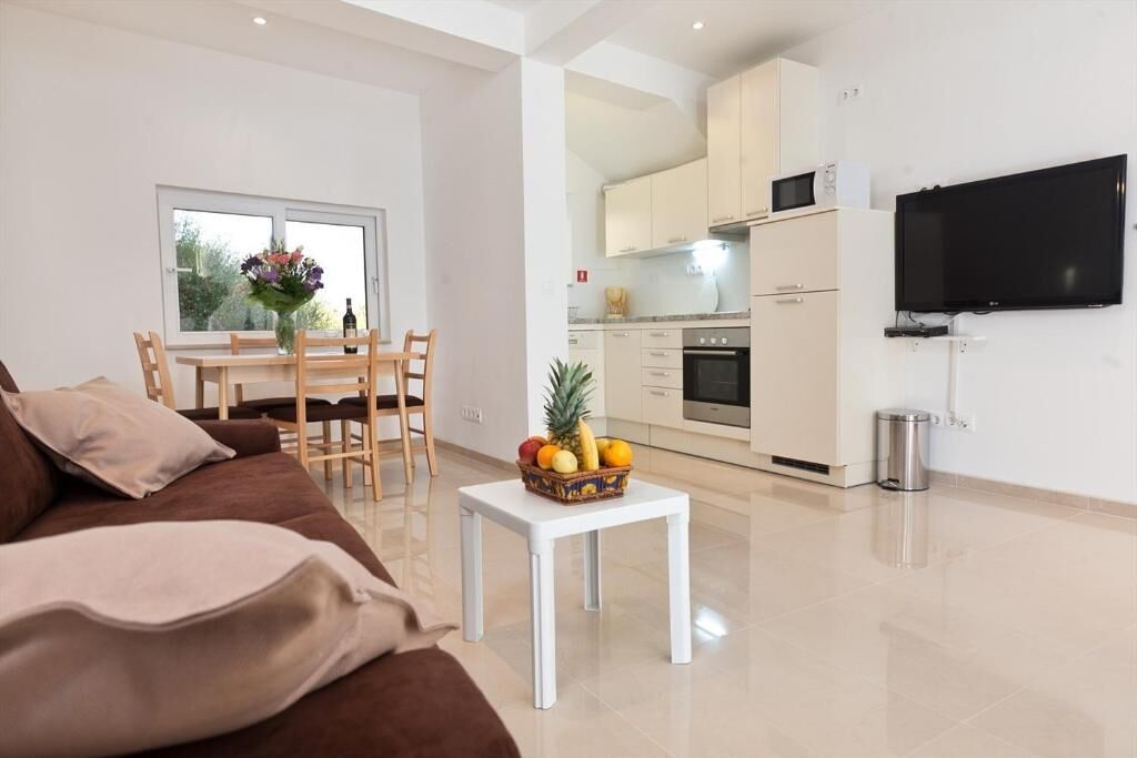 Apartments Paradise 95691-A1