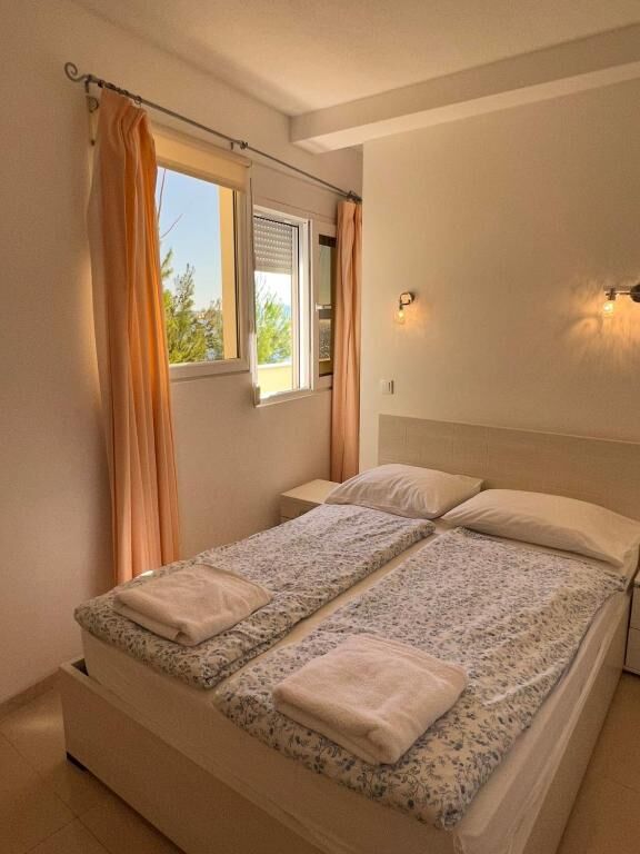 Apartments Paradise 95691-A2