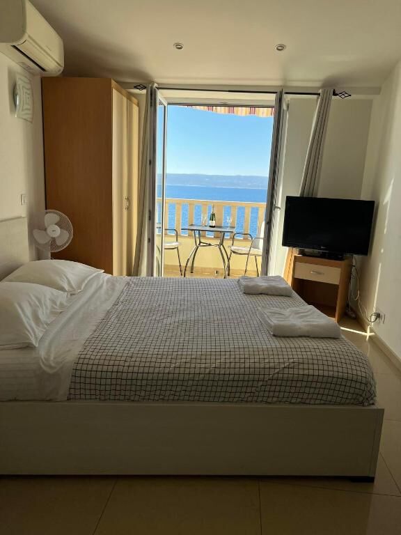 Apartments Paradise 95691-A3