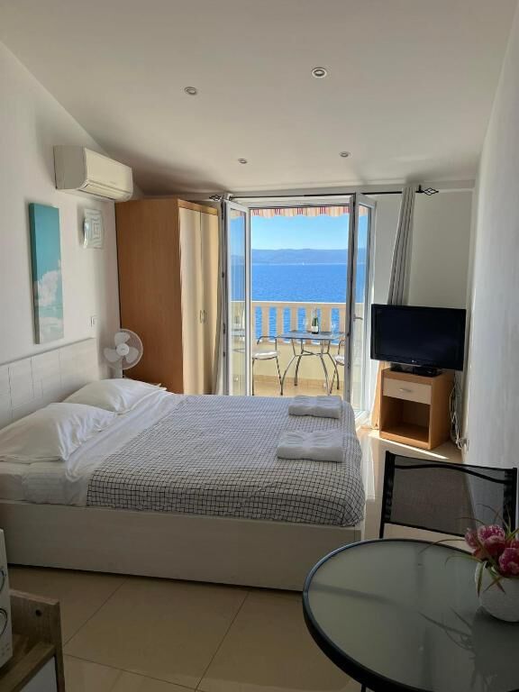 Apartments Paradise 95691-A3