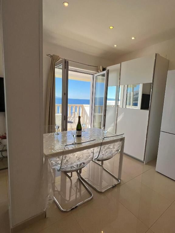 Apartments Paradise 95691-A4