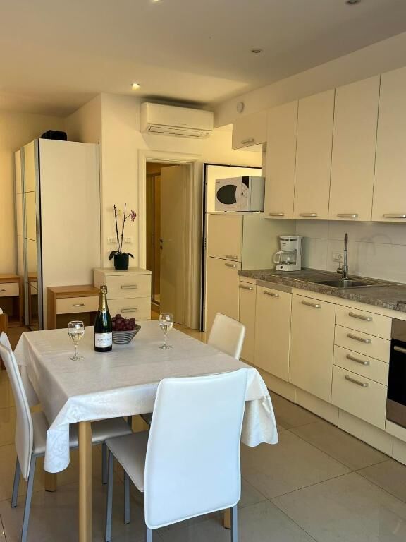 Apartments Paradise 95691-A5