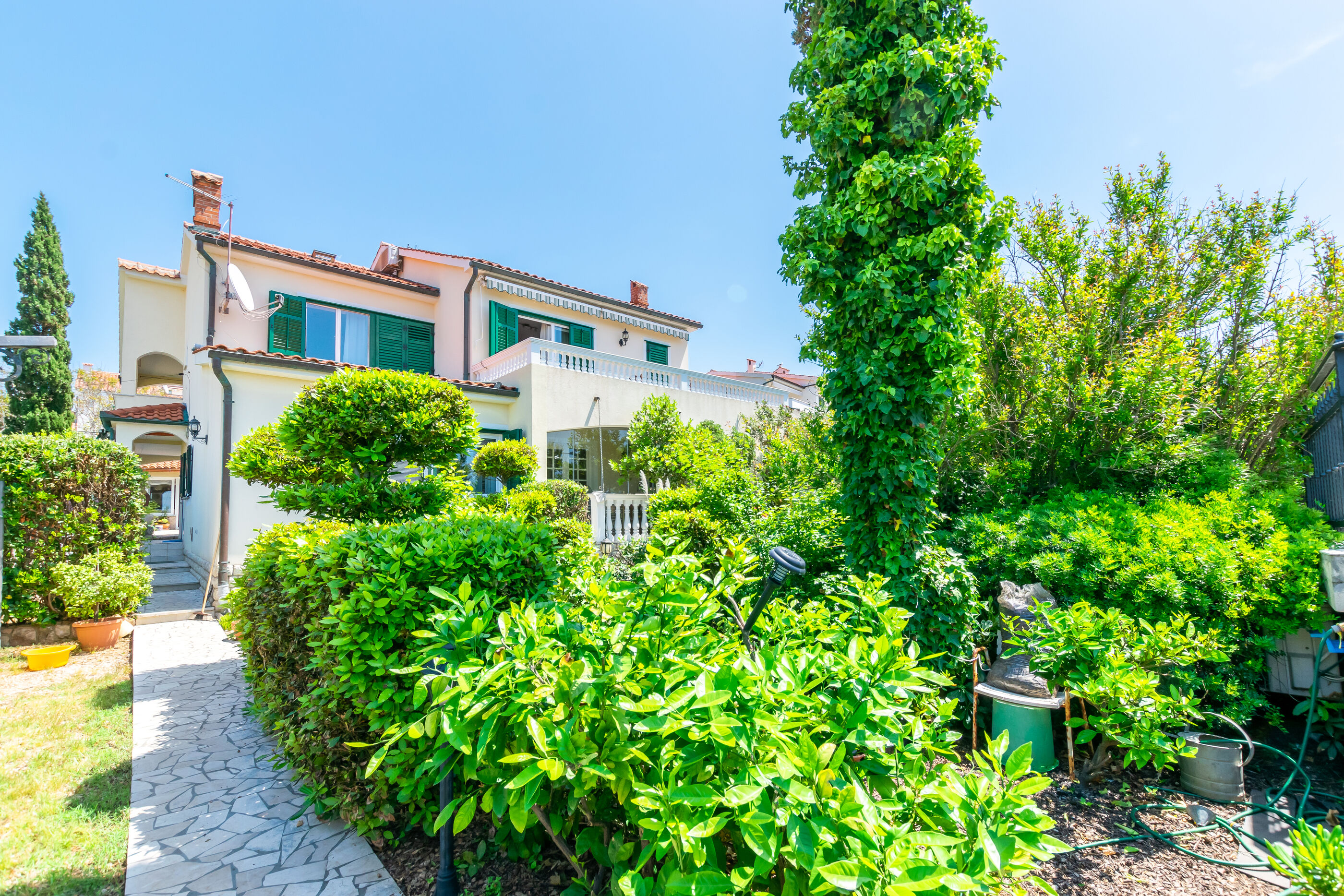 Apartments Rada i Stanislav Accommodation in Rab