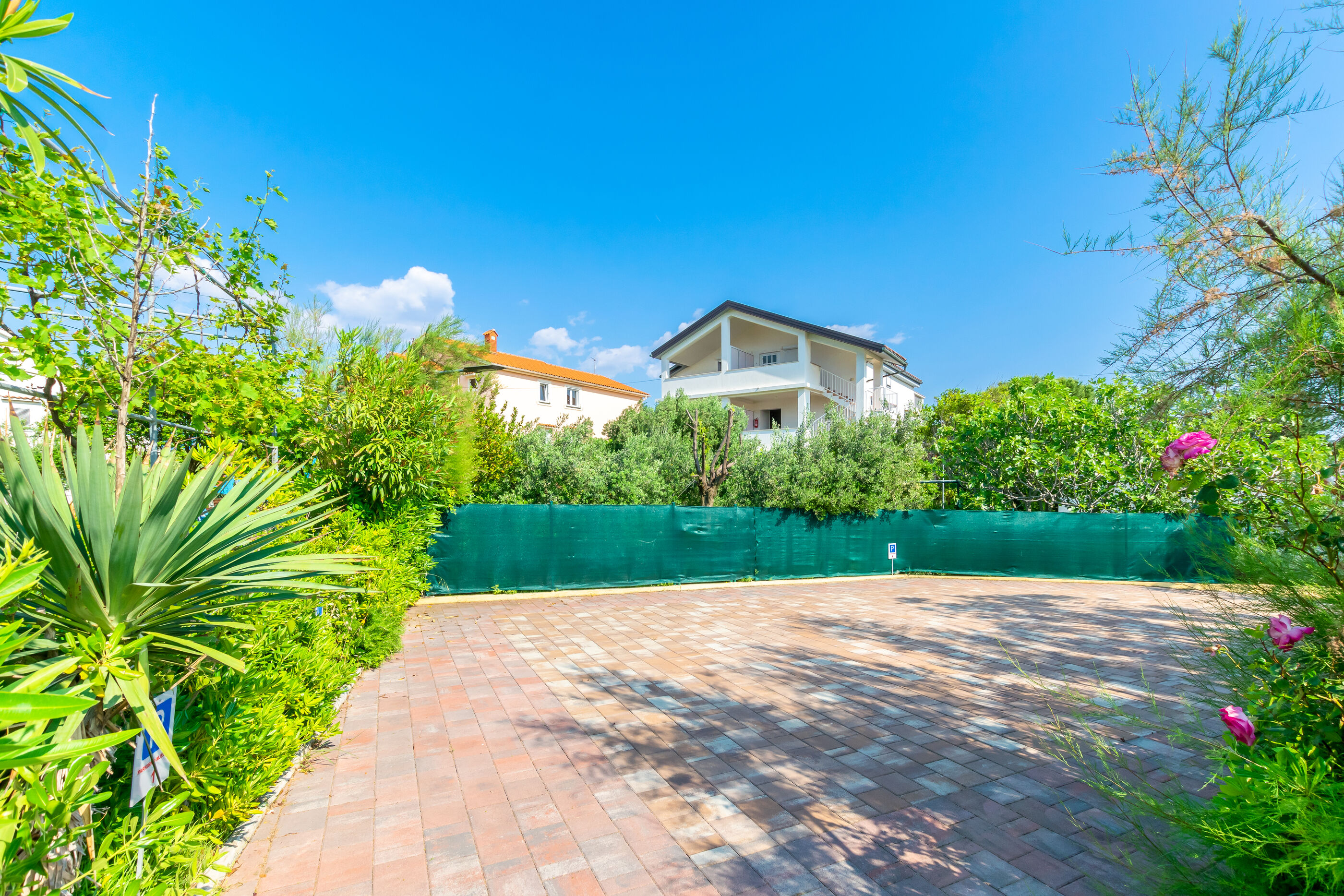 Apartments Ivan M 95751-A2