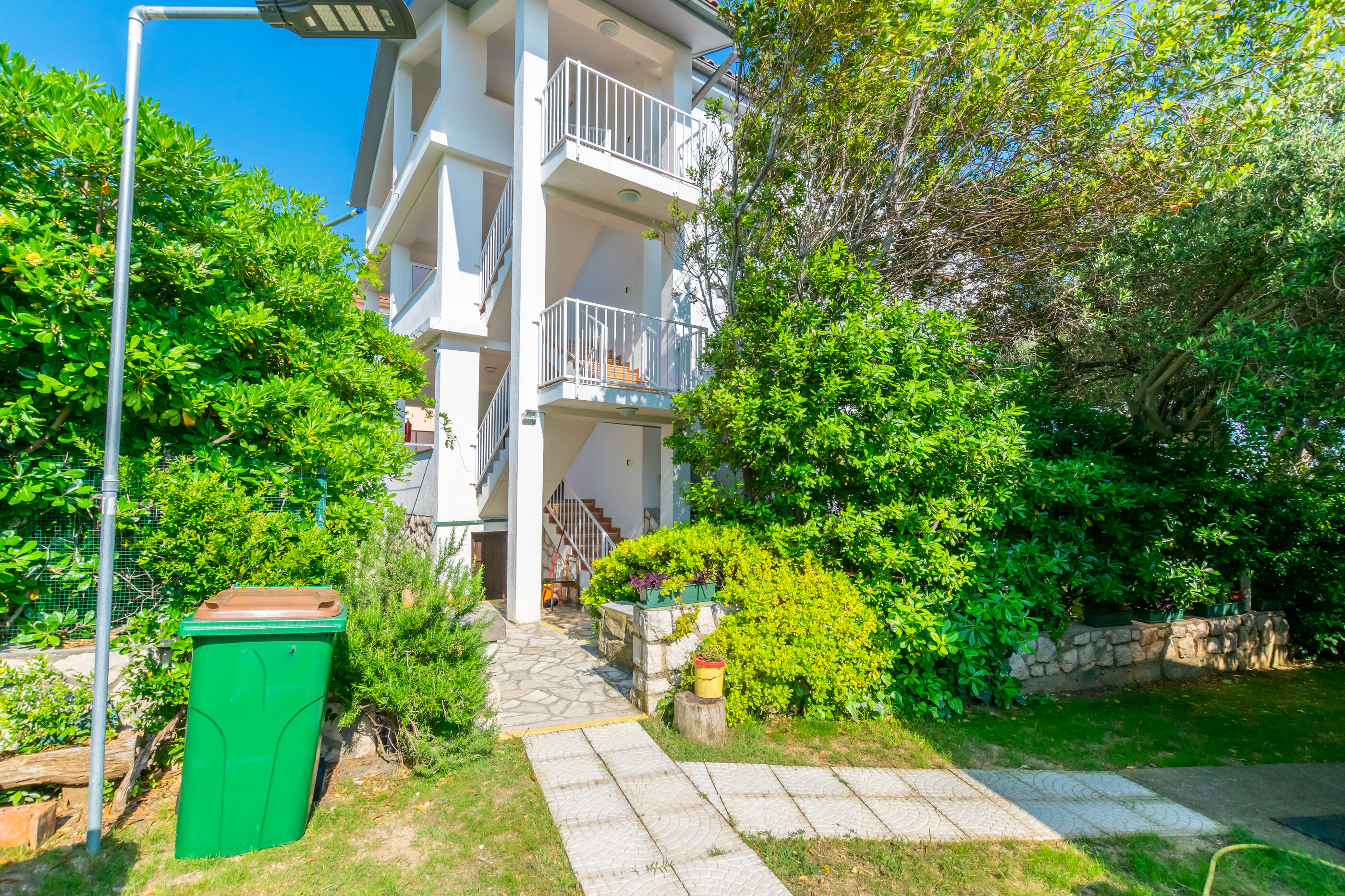 Apartments Ivan M 95751-A2