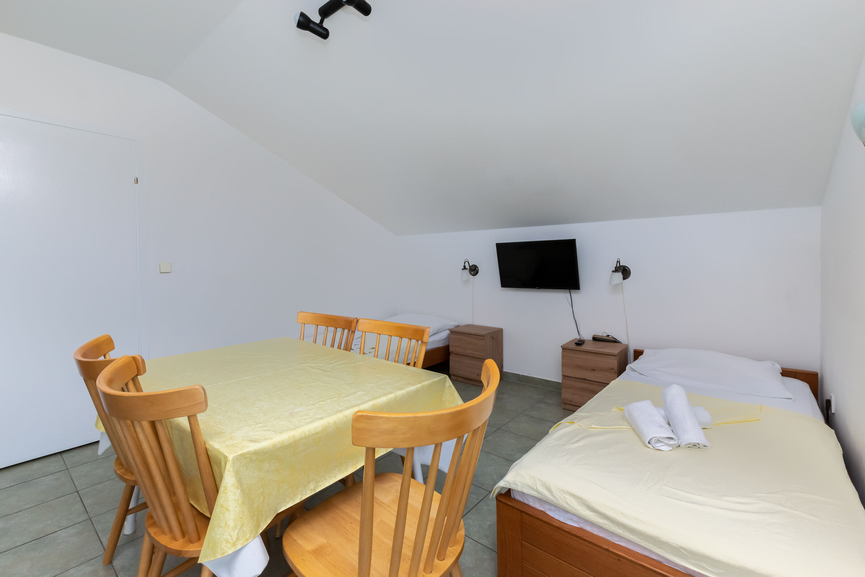 Apartments Ivan M 95751-A3