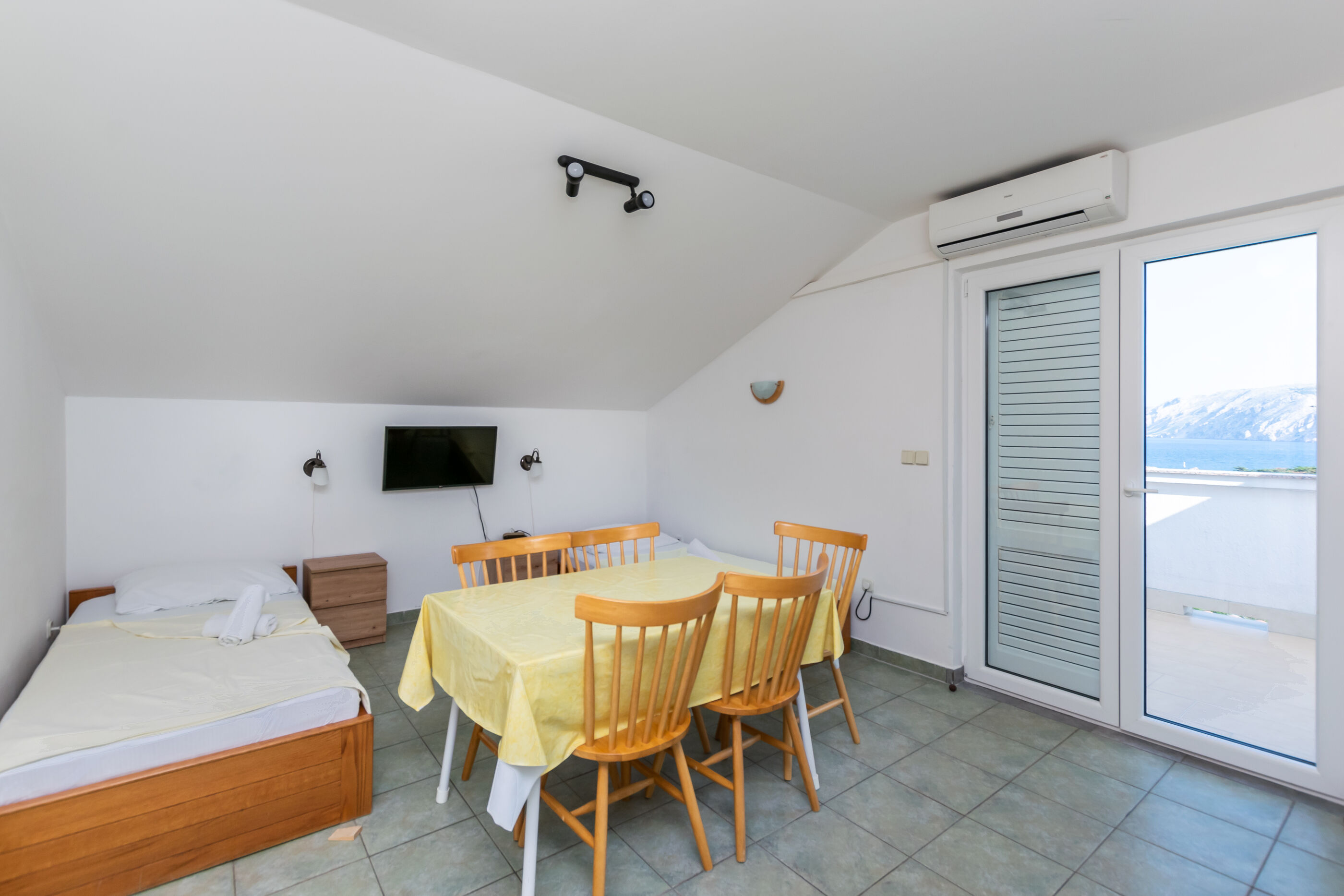 Apartments Ivan M 95751-A3