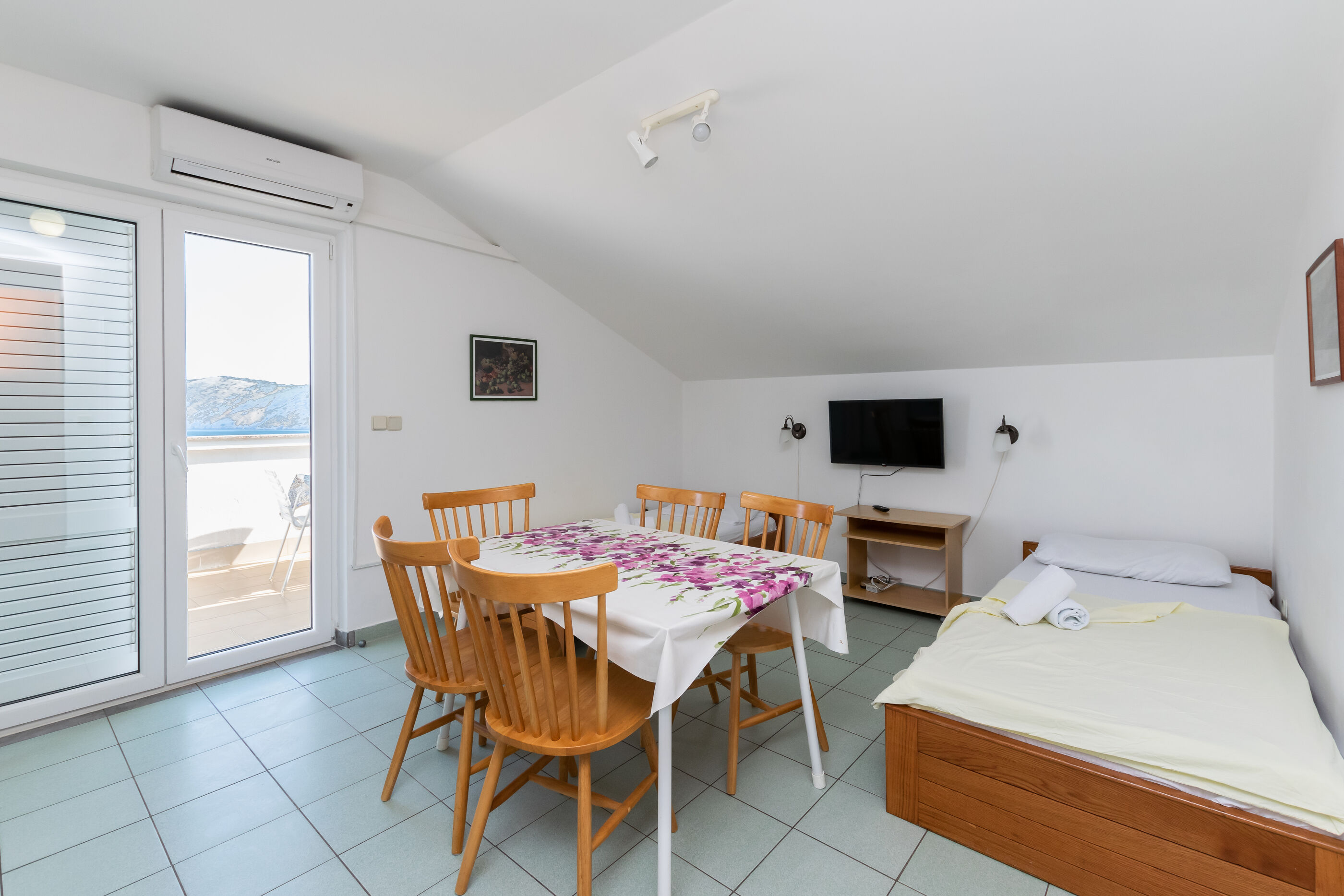 Apartments Ivan M 95751-A4