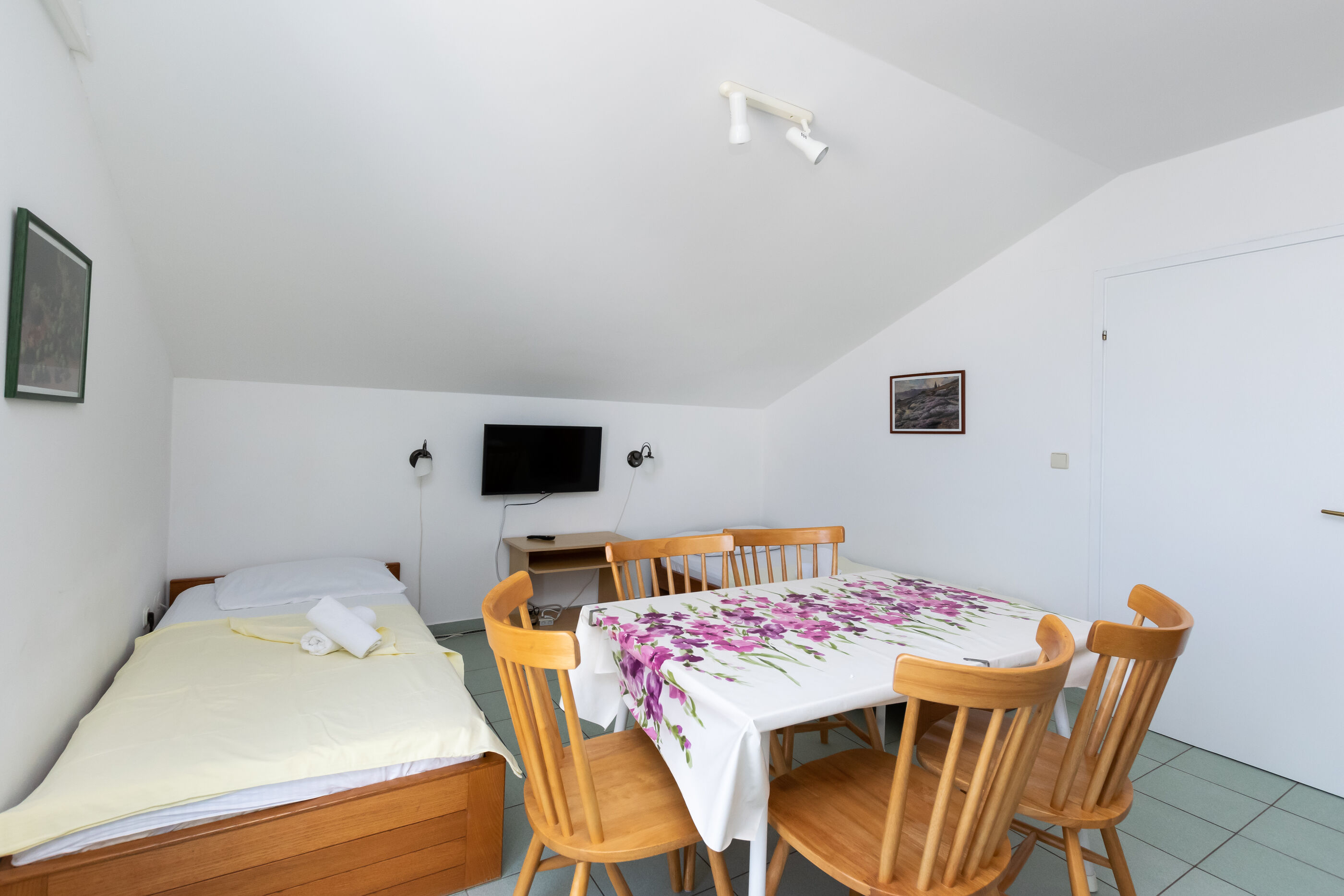 Apartments Ivan M 95751-A4