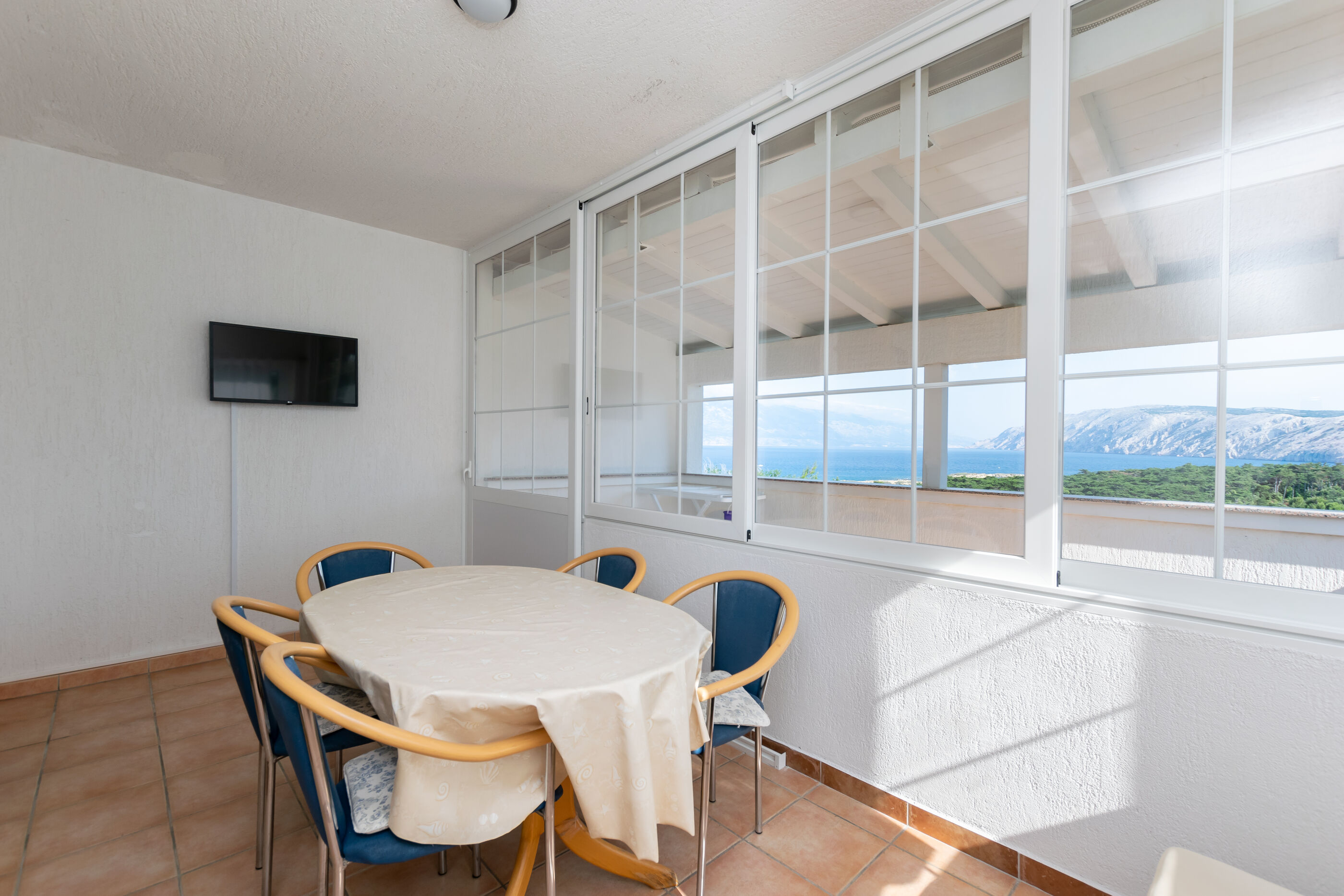 Apartments Ivan M 95751-A2