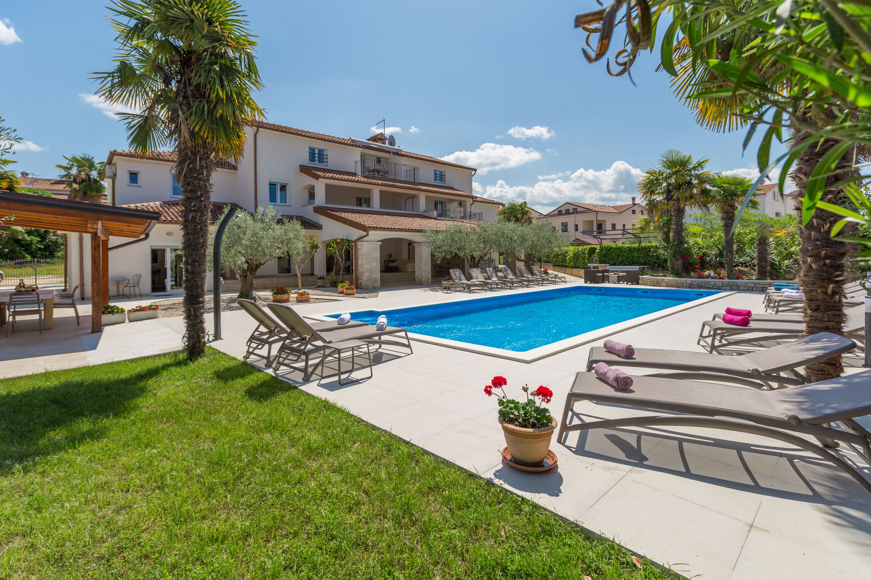 Apartment Paradiso 3 82683-A2
