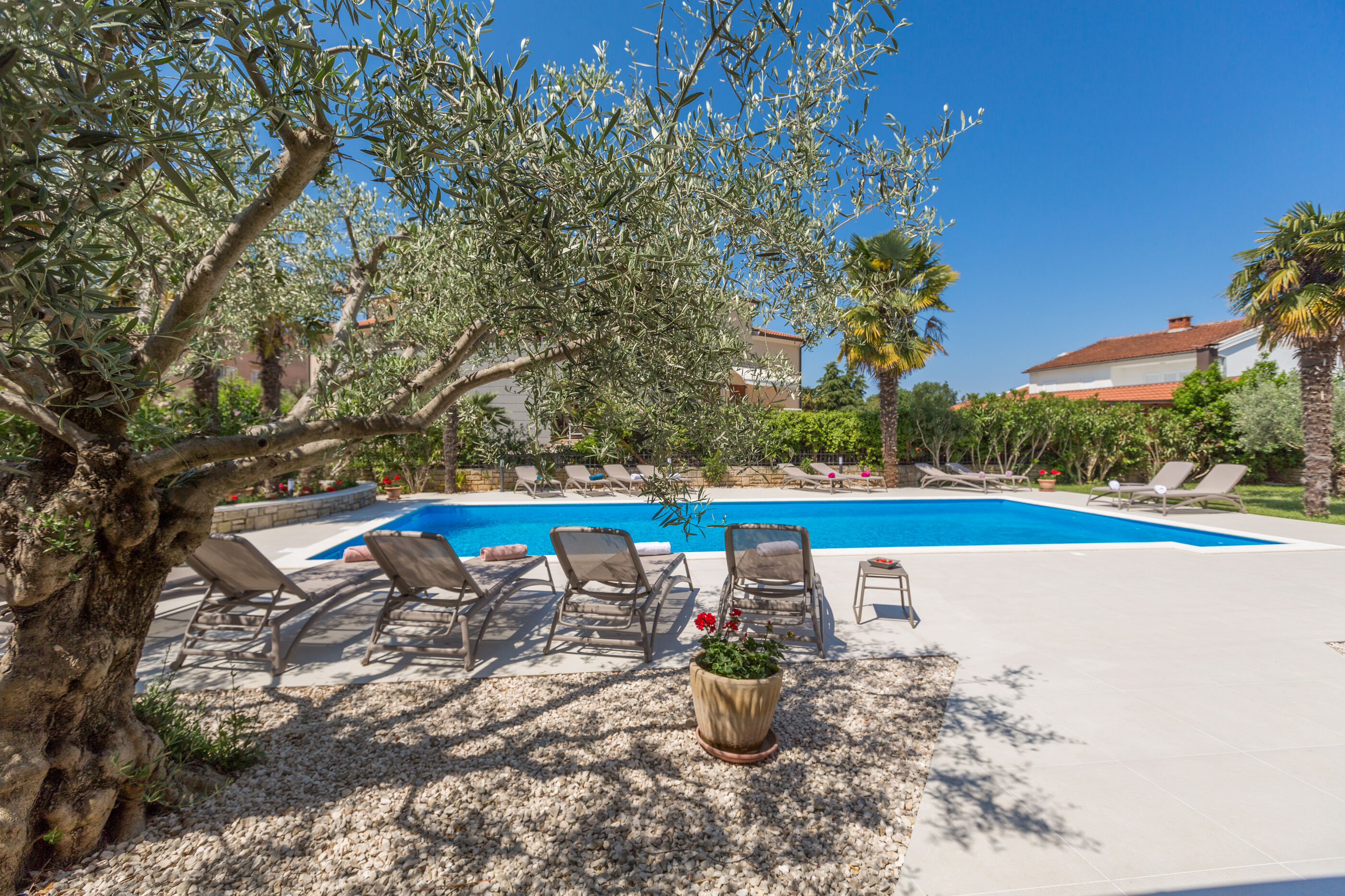Apartment Paradiso 3 82683-A2
