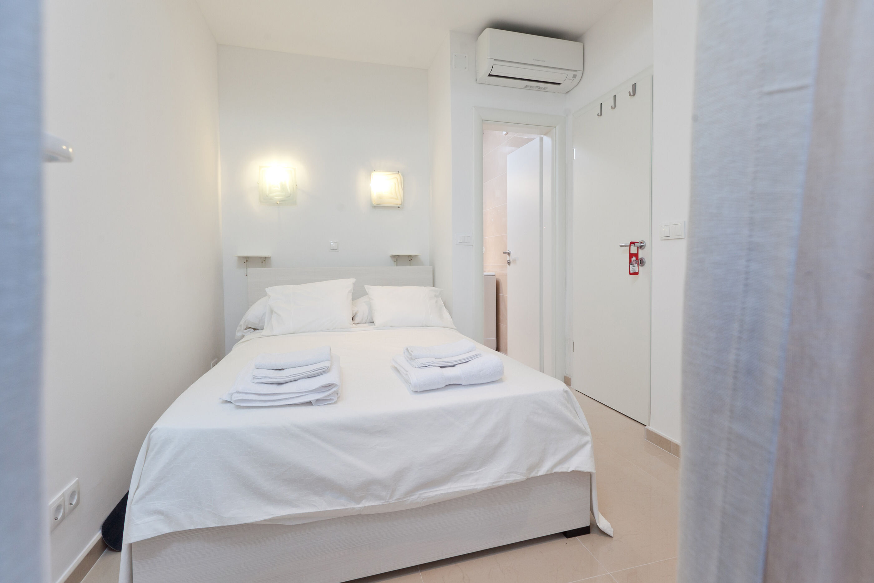 Apartments Paradise 95691-A1