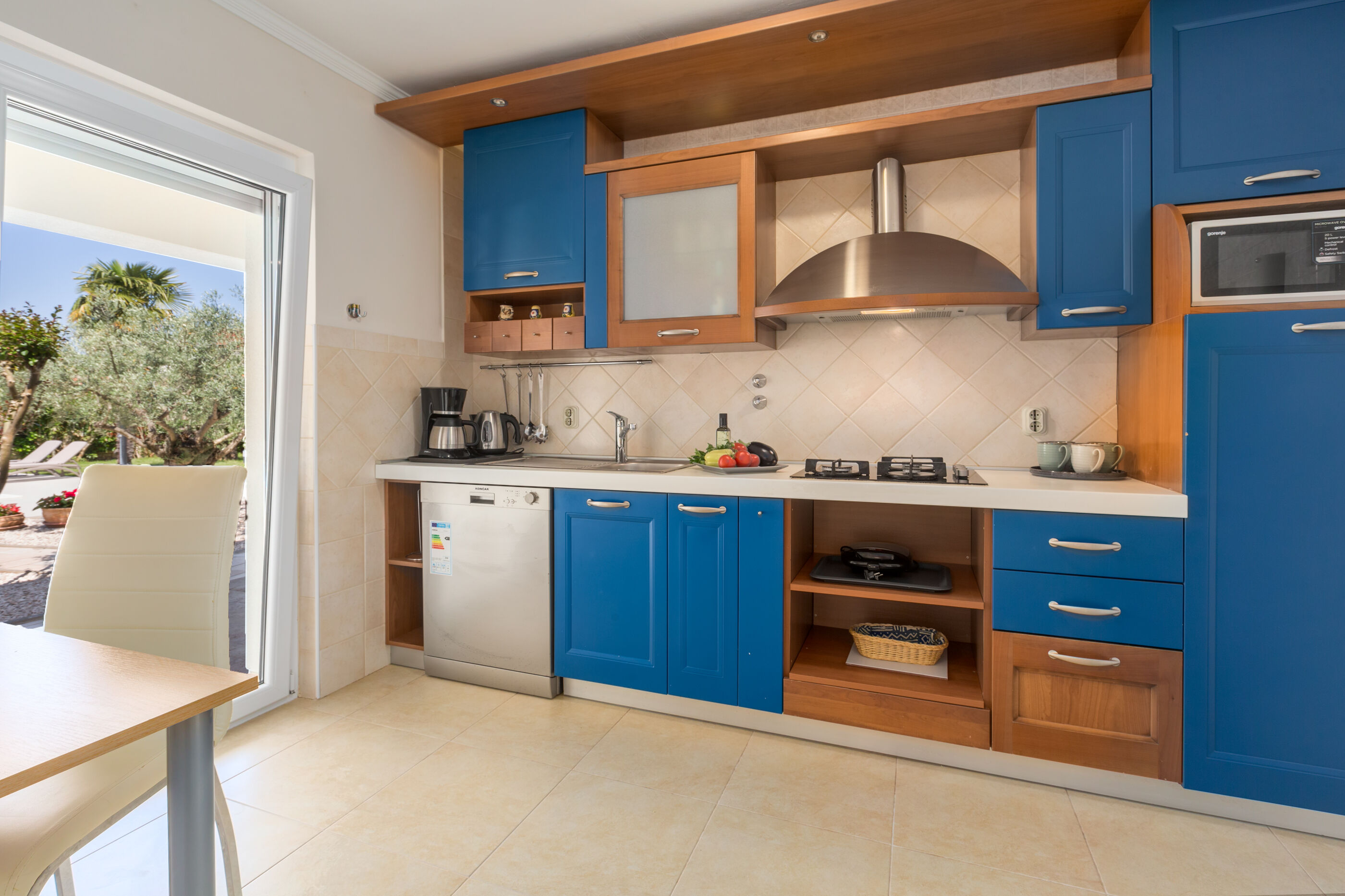 Apartment Paradiso 6 82684-A1