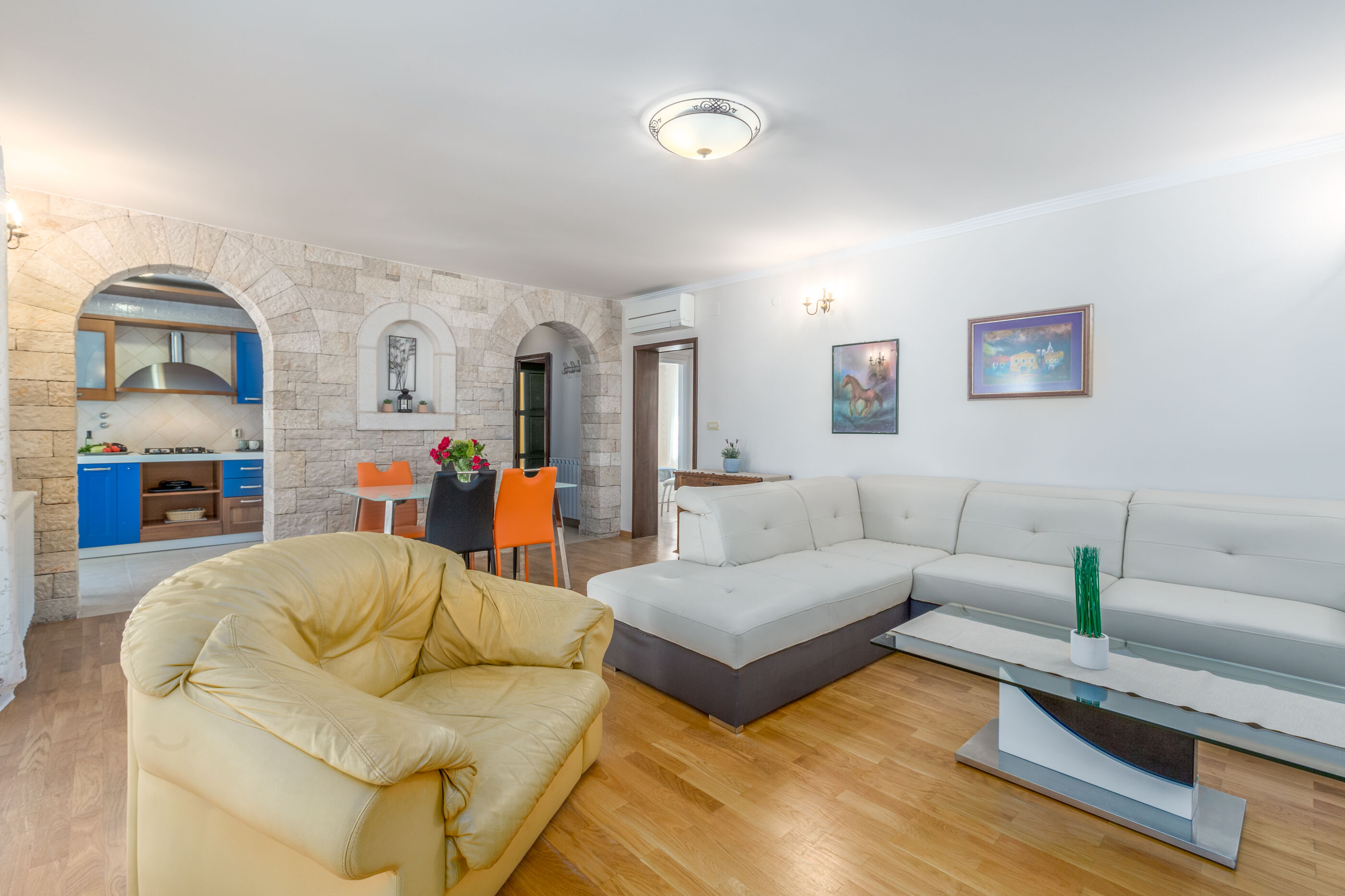 Apartment Paradiso 6 82684-A1