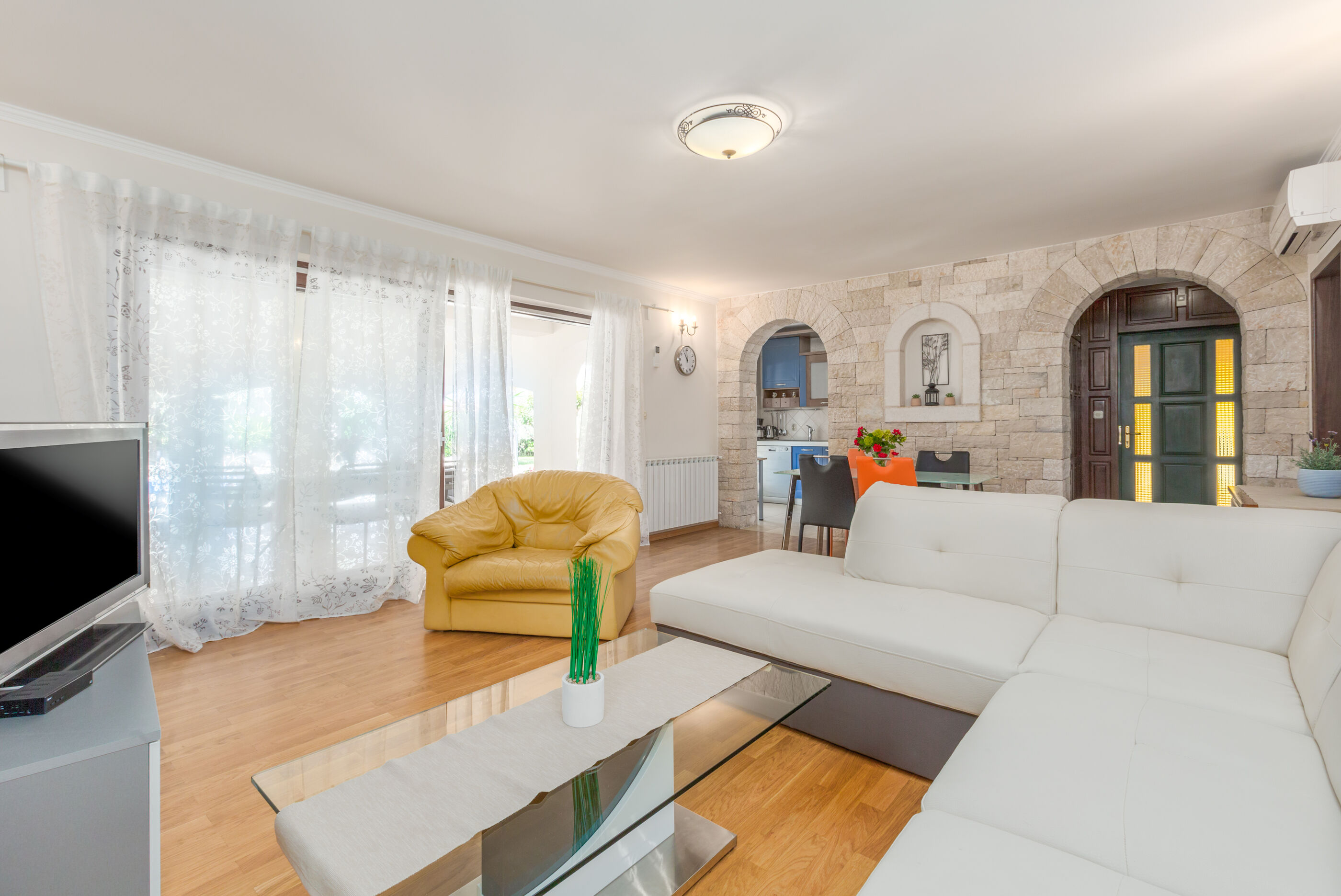 Apartment Paradiso 6 82684-A1