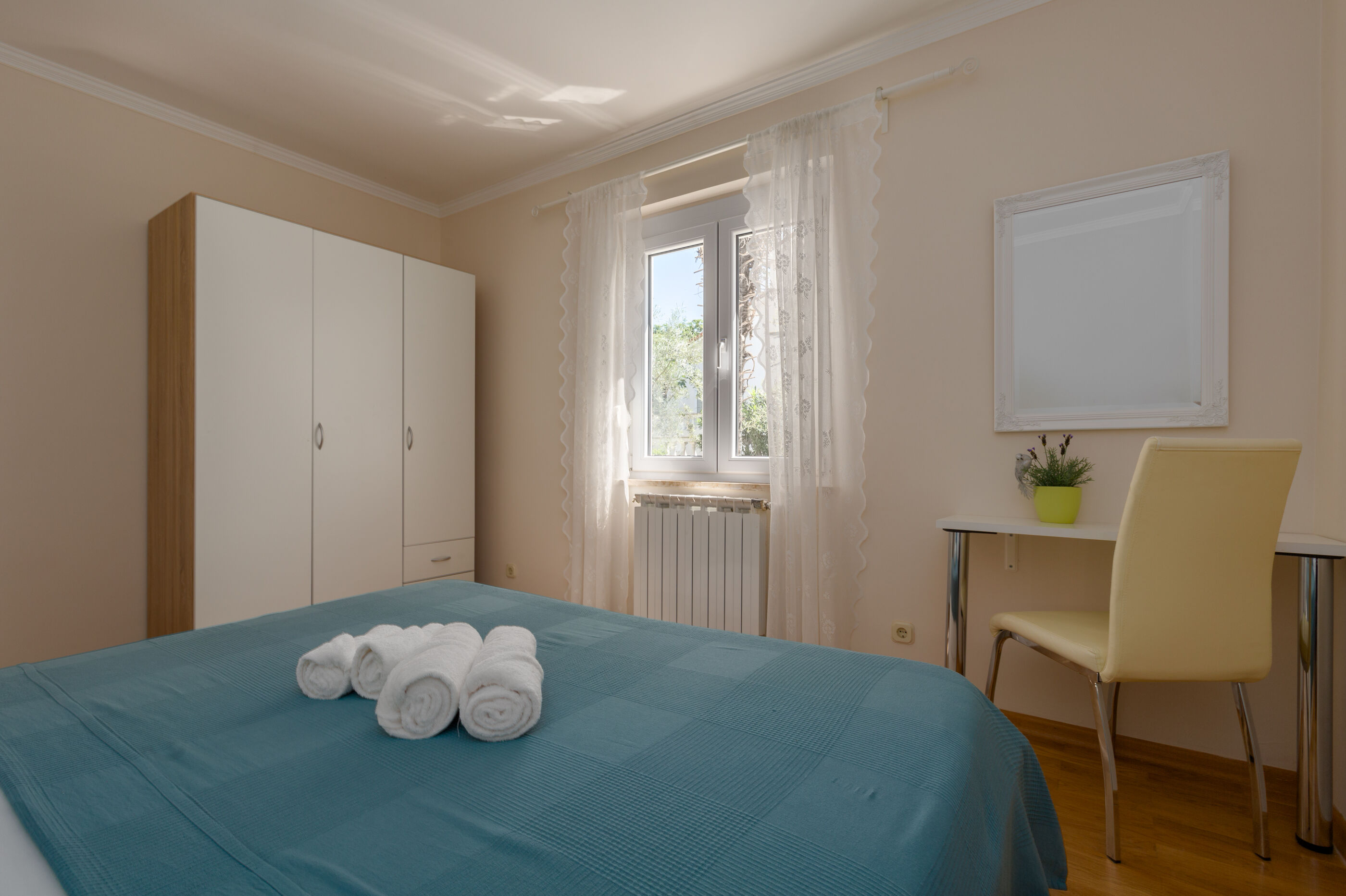 Apartment Paradiso 6 82684-A1