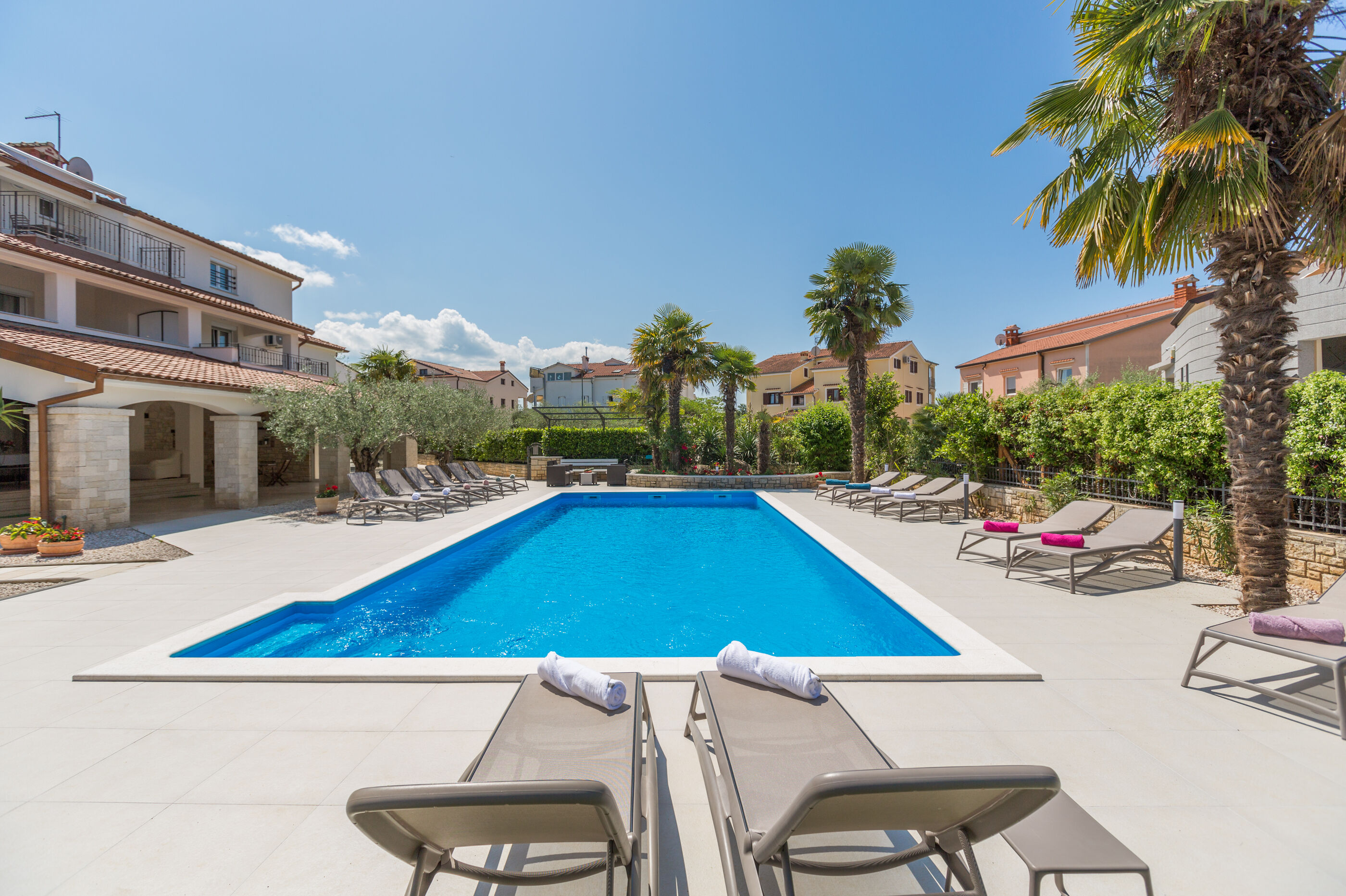 Apartment Paradiso 6 82684-A1