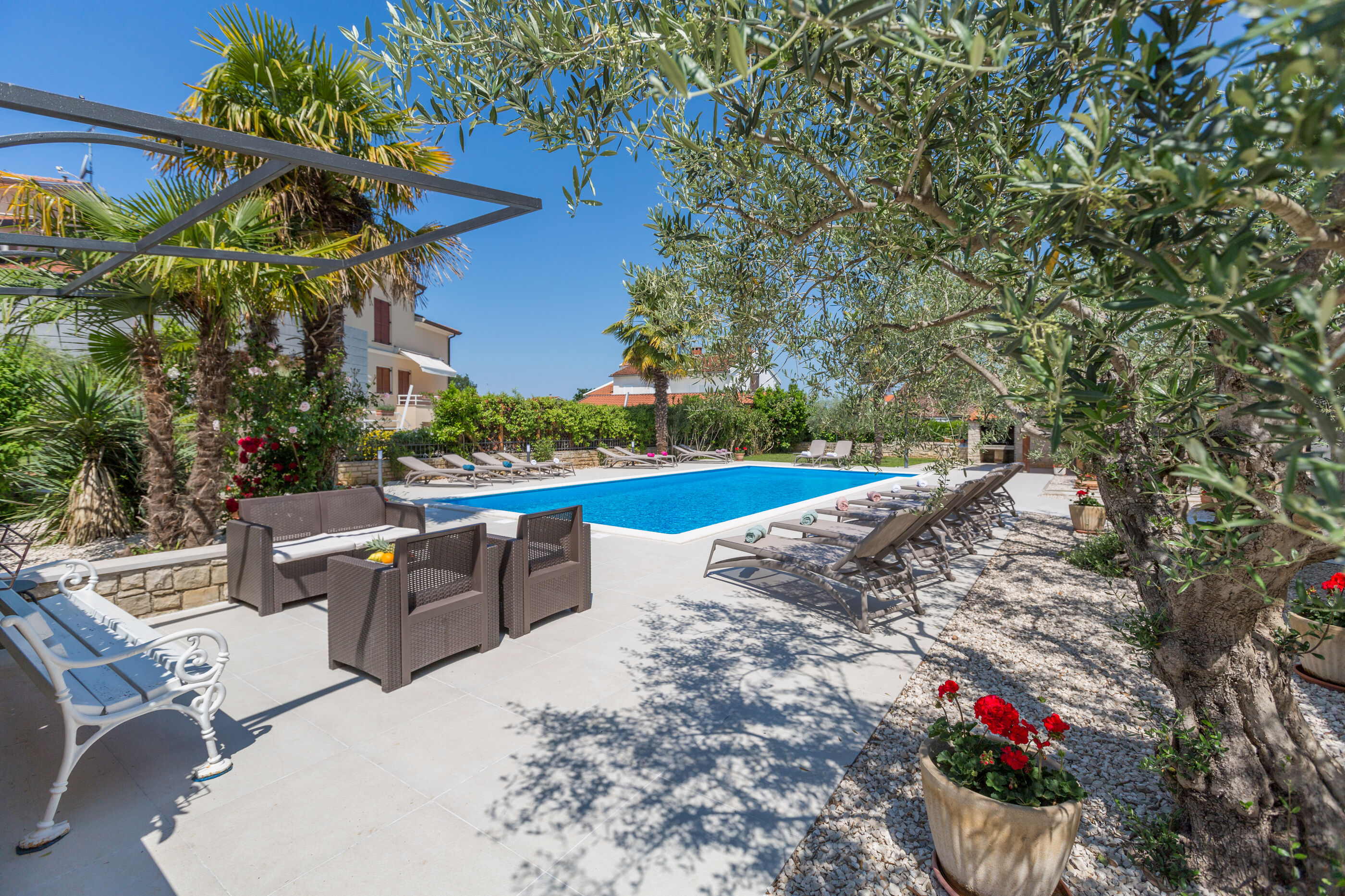 Apartment Paradiso 6 82684-A1
