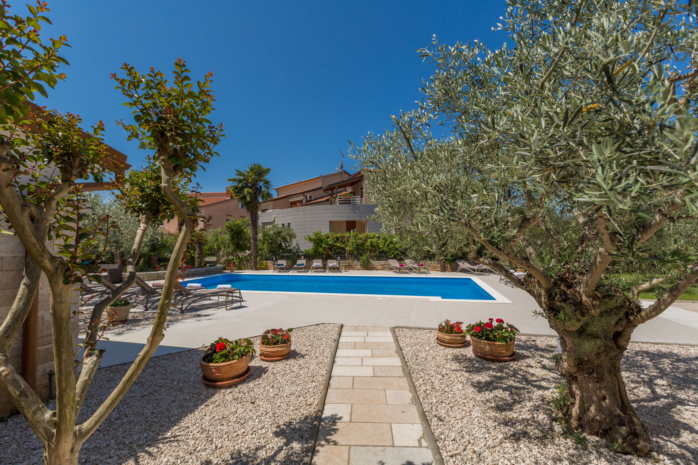 Apartment Paradiso 6 82684-A1
