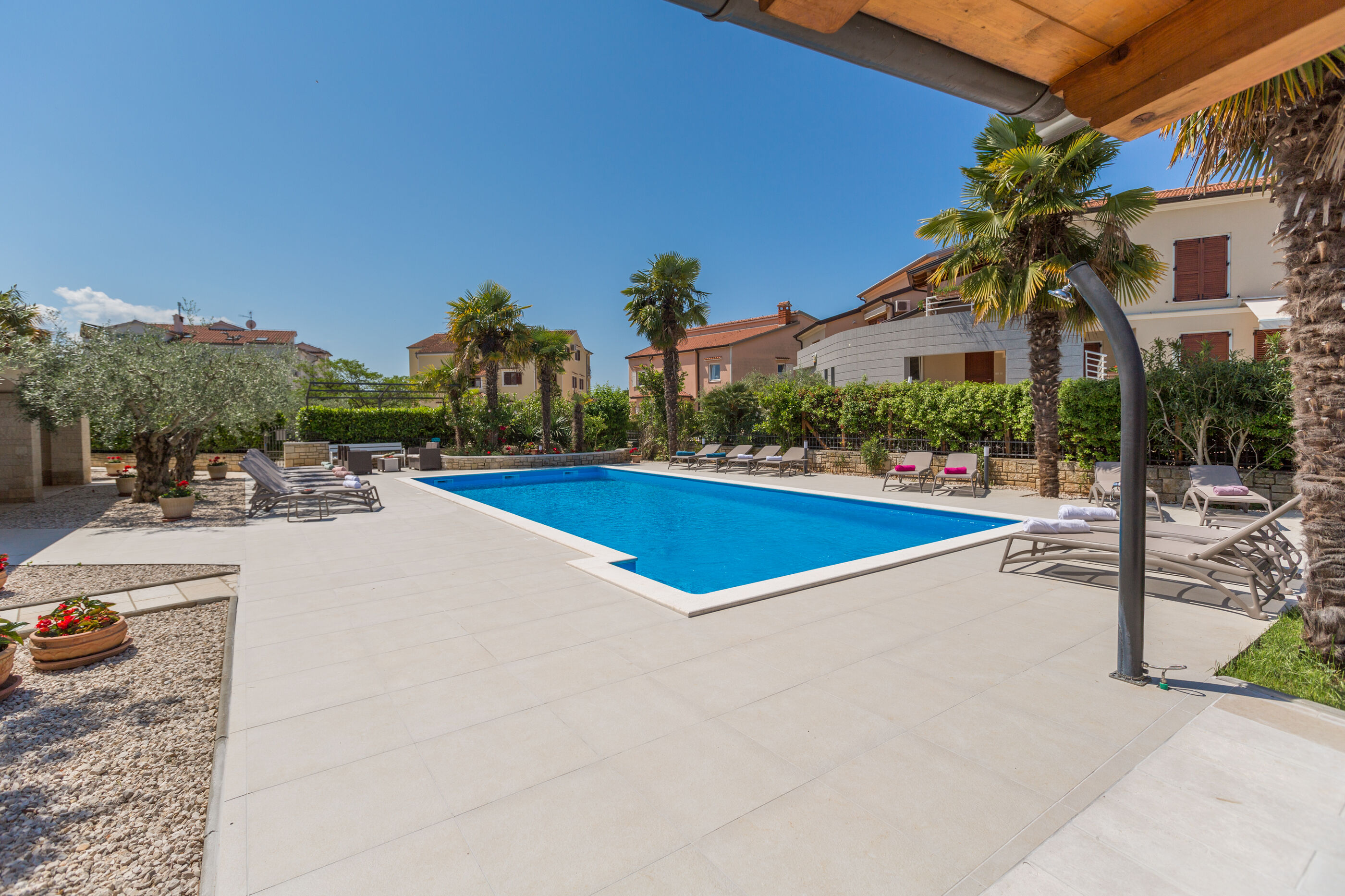 Apartment Paradiso 6 82684-A1