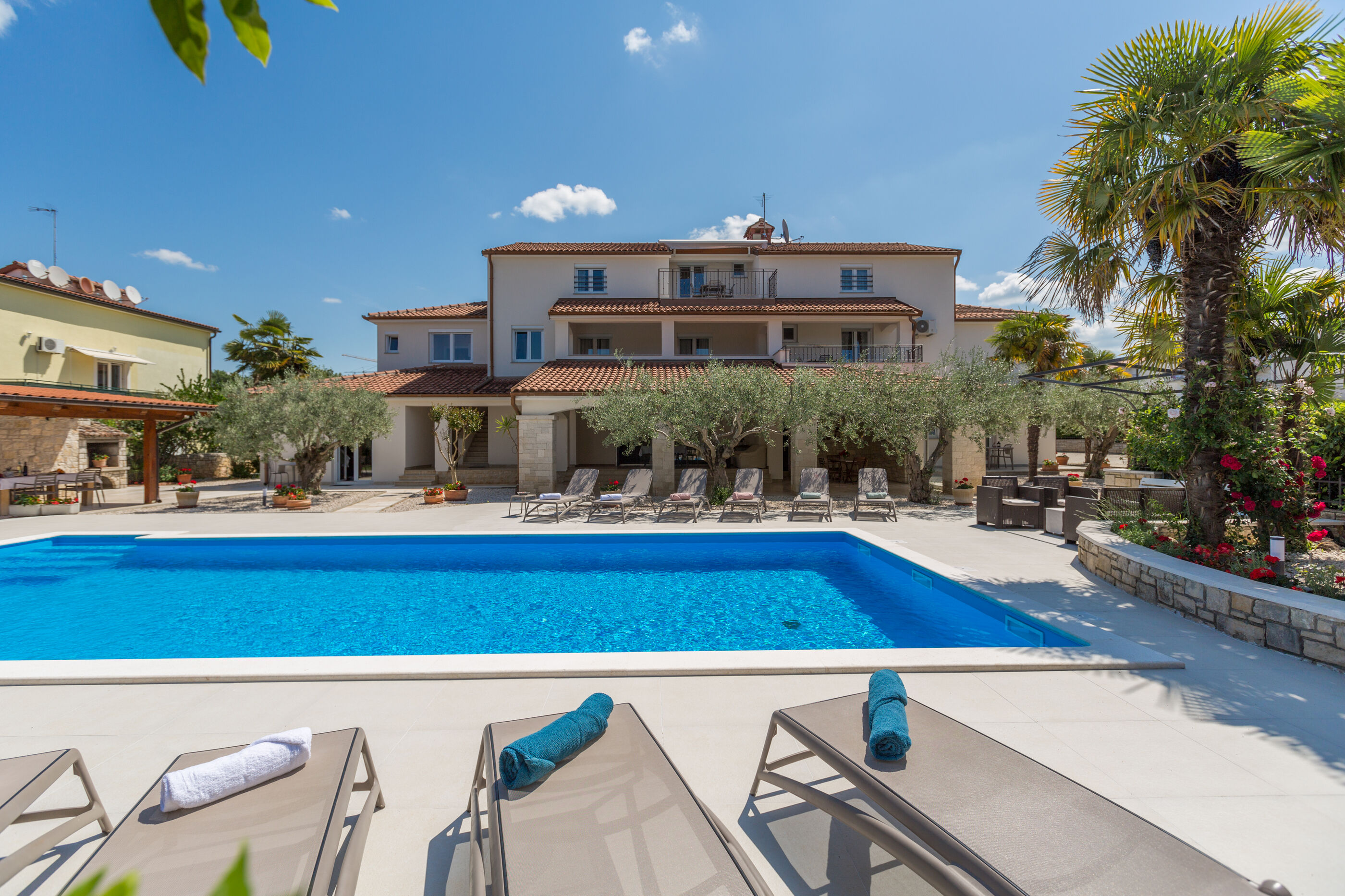 Apartment Paradiso 6 82684-A1