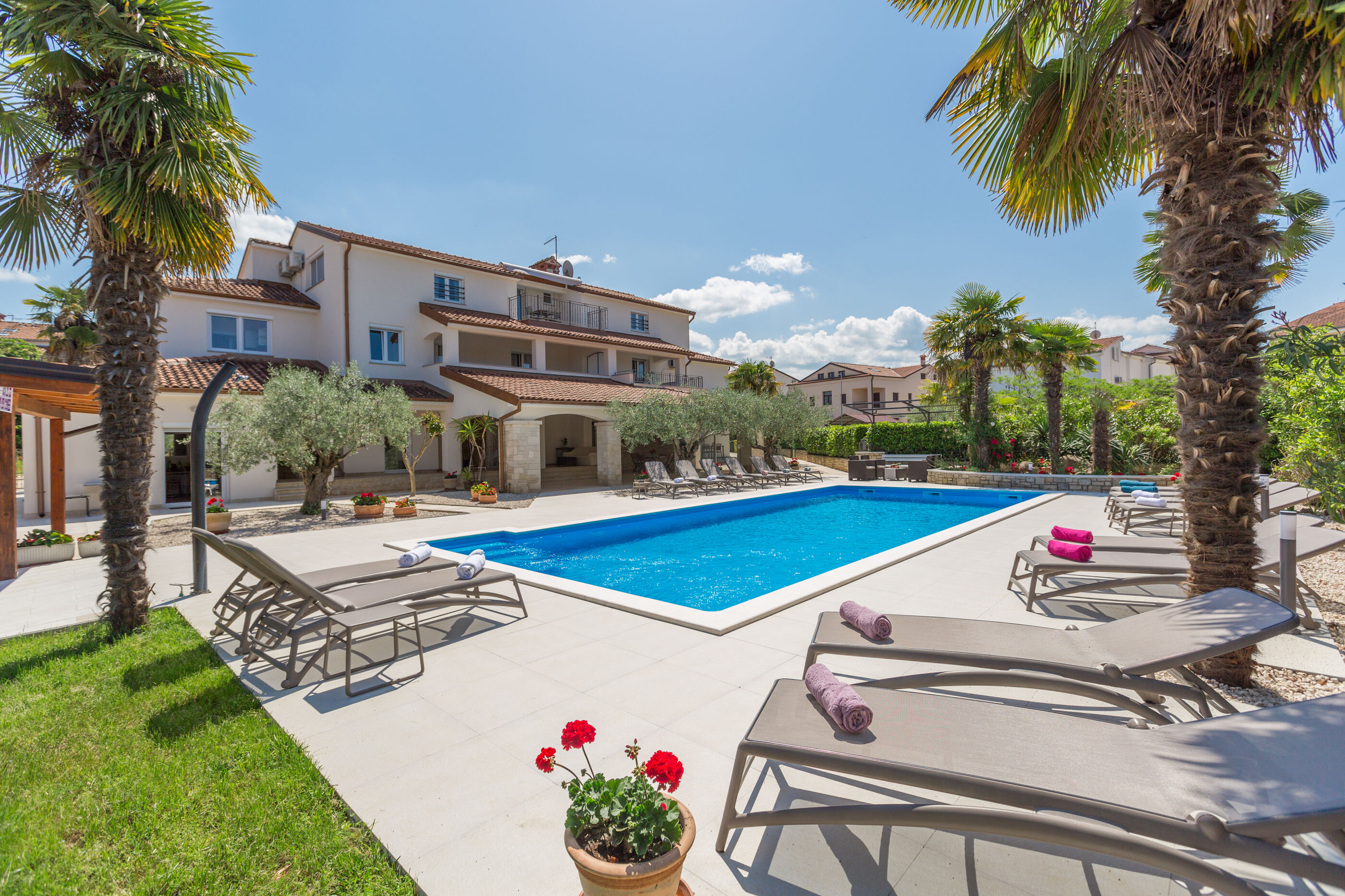 Apartment Paradiso 6 82684-A1