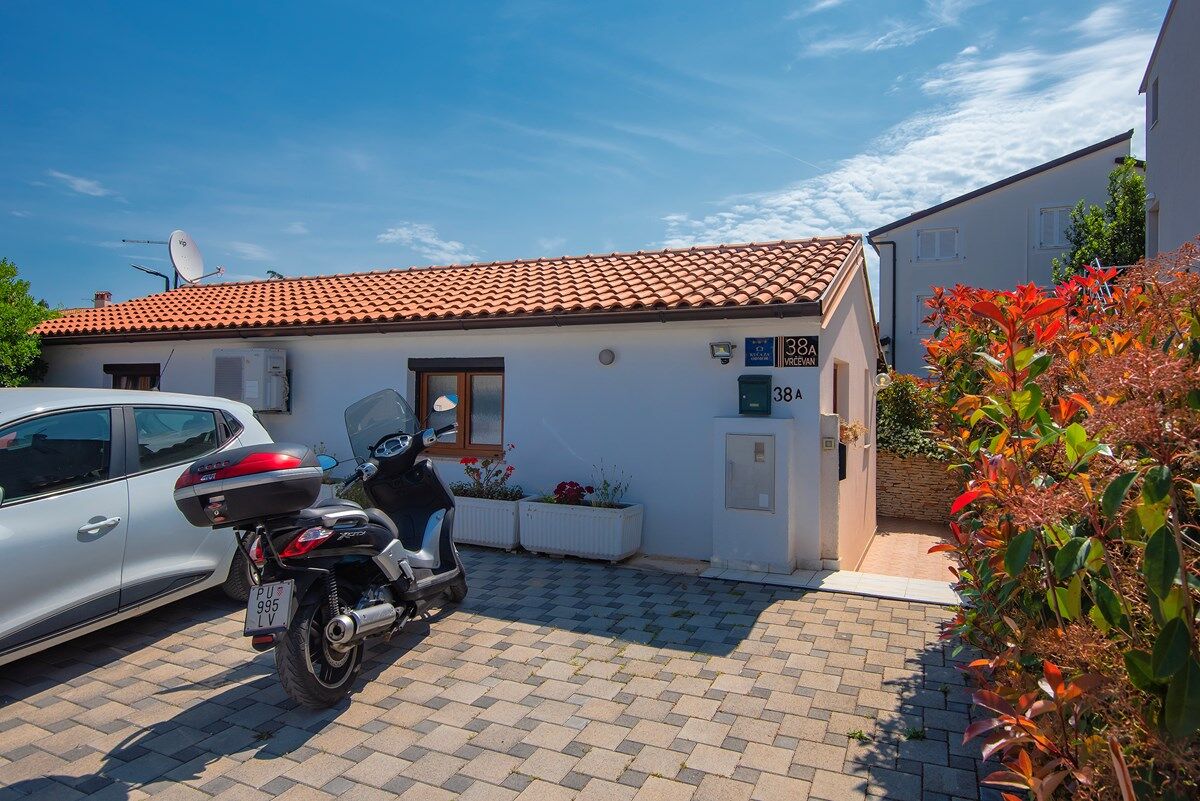 House Jasminka 73806-K1