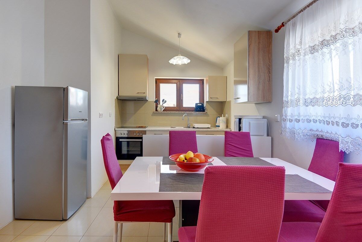 House Jasminka 73806-K1