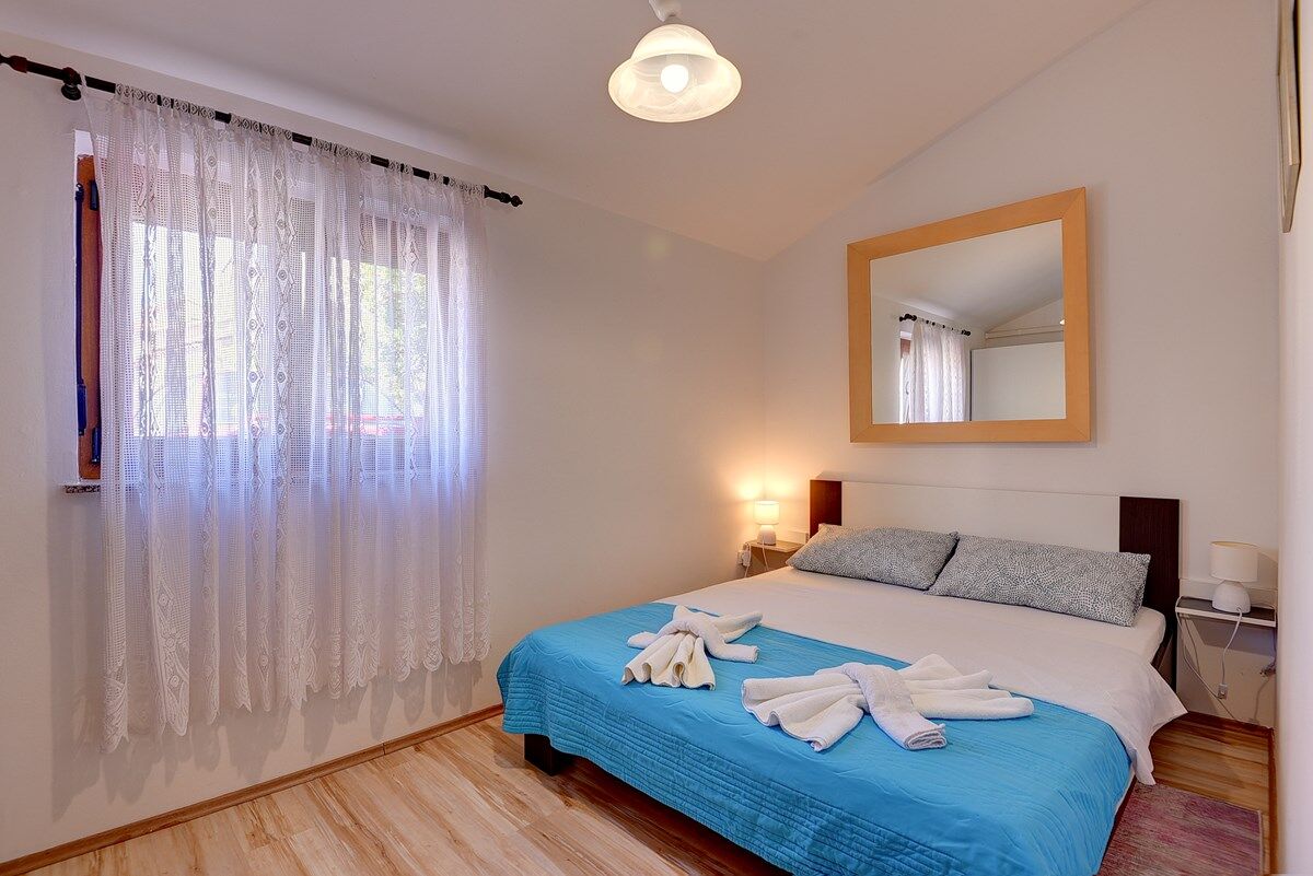 House Jasminka 73806-K1