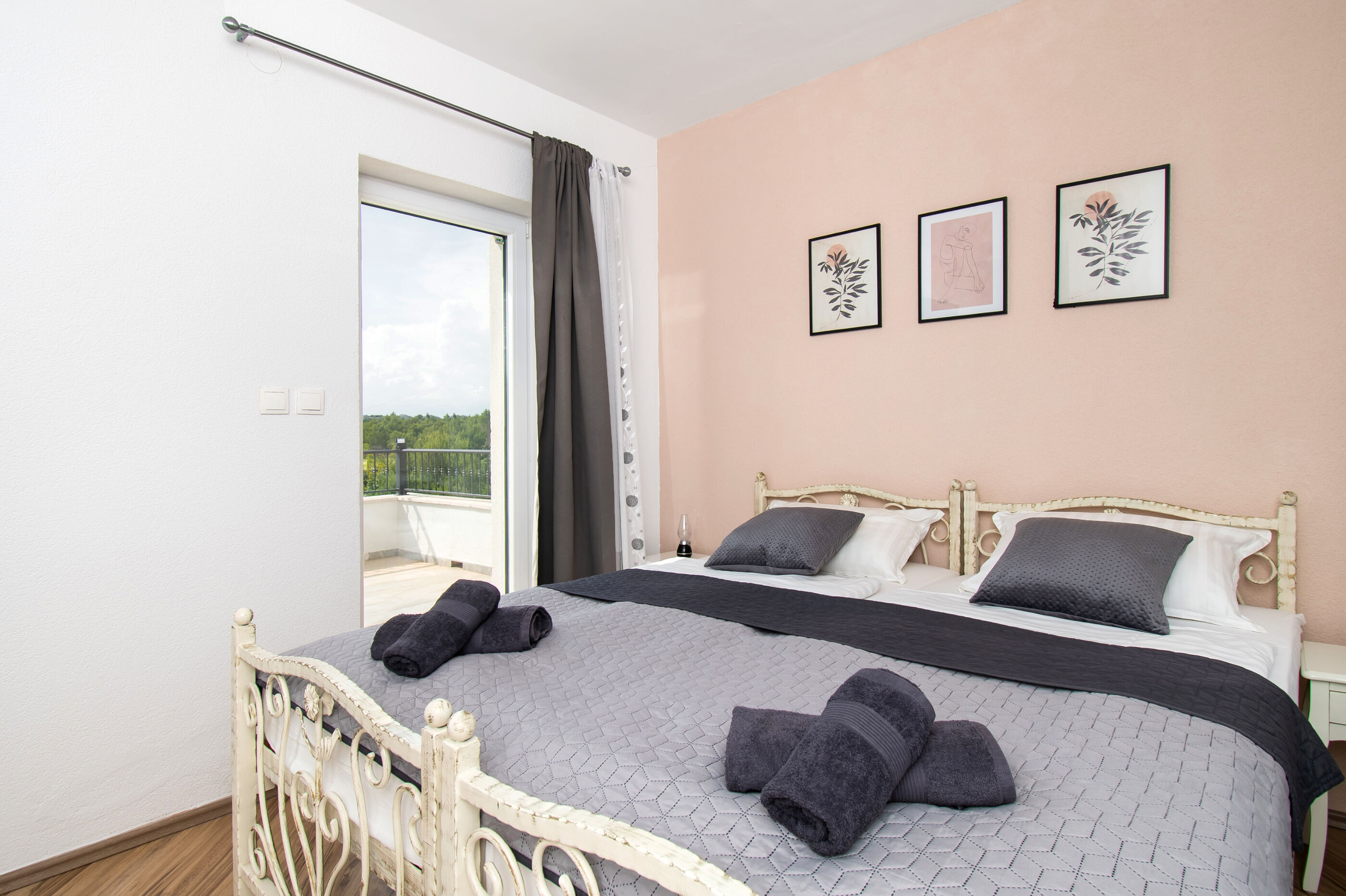 Villa Whitestone V9221-K1