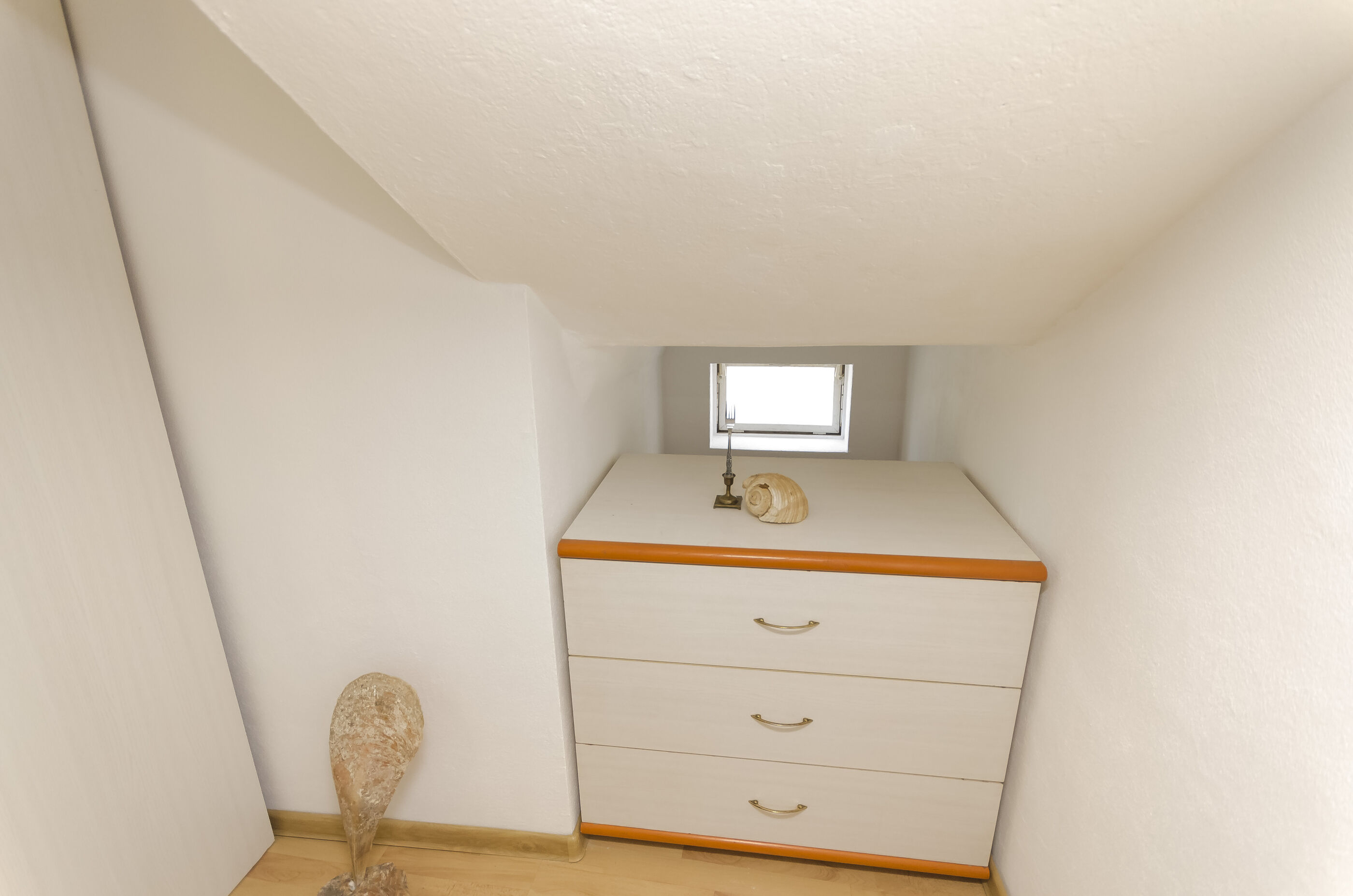 Apartment By the sea 83561-A2