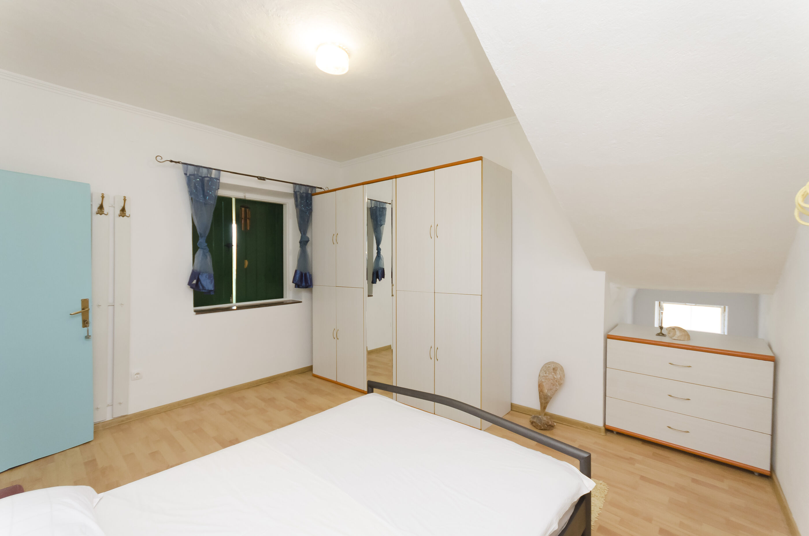 Apartment By the sea 83561-A2