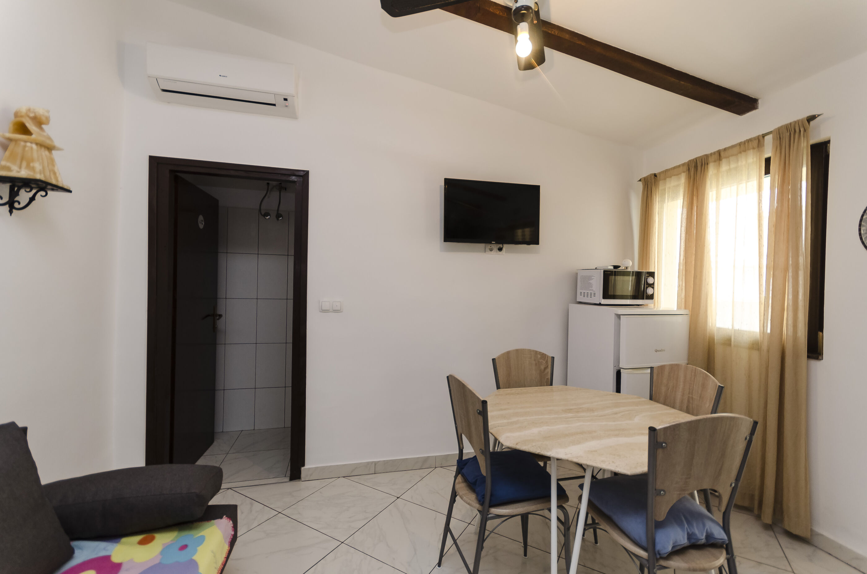 Apartment By the sea 83561-A1