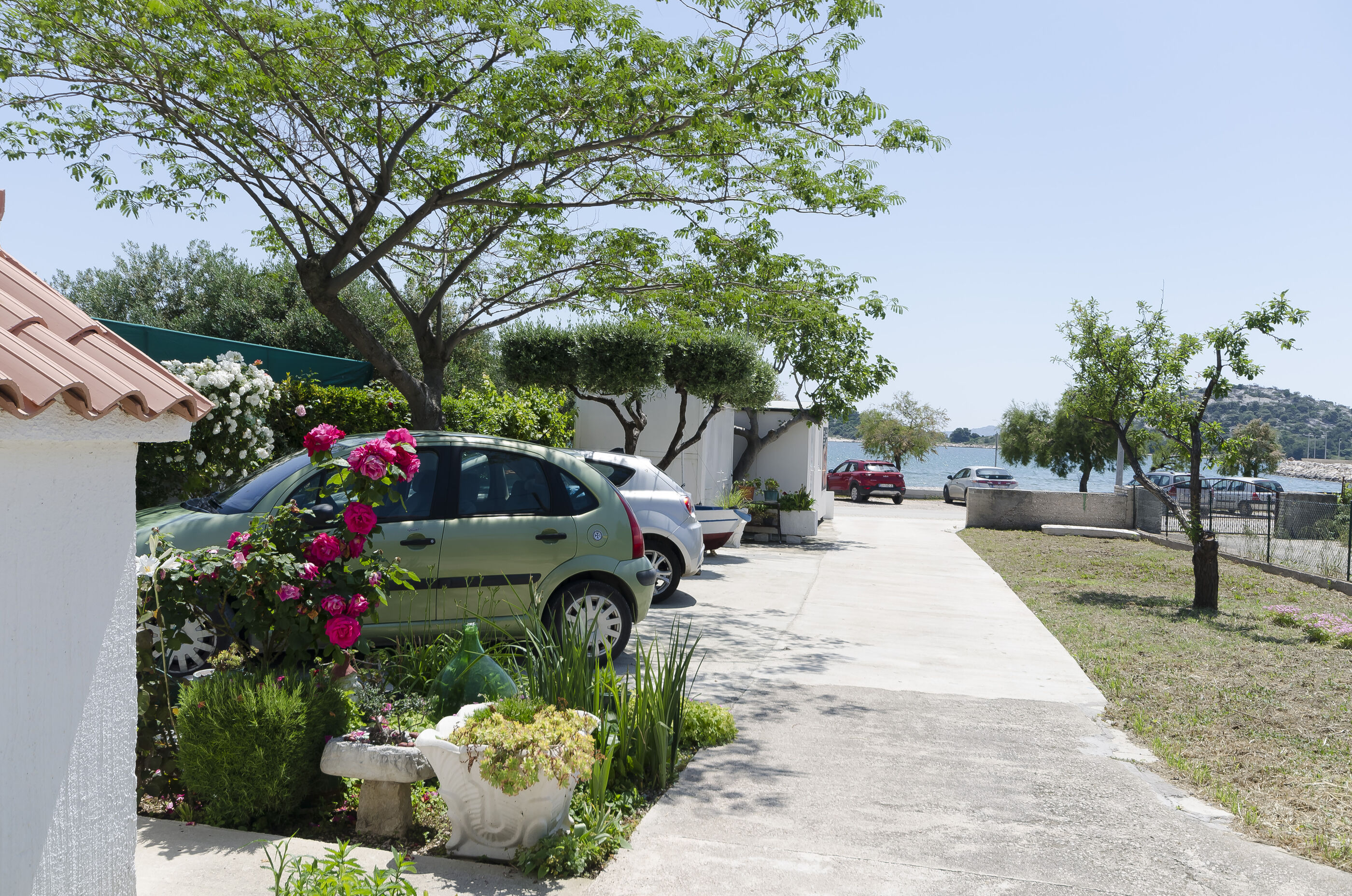 Apartment By the sea 83561-A2