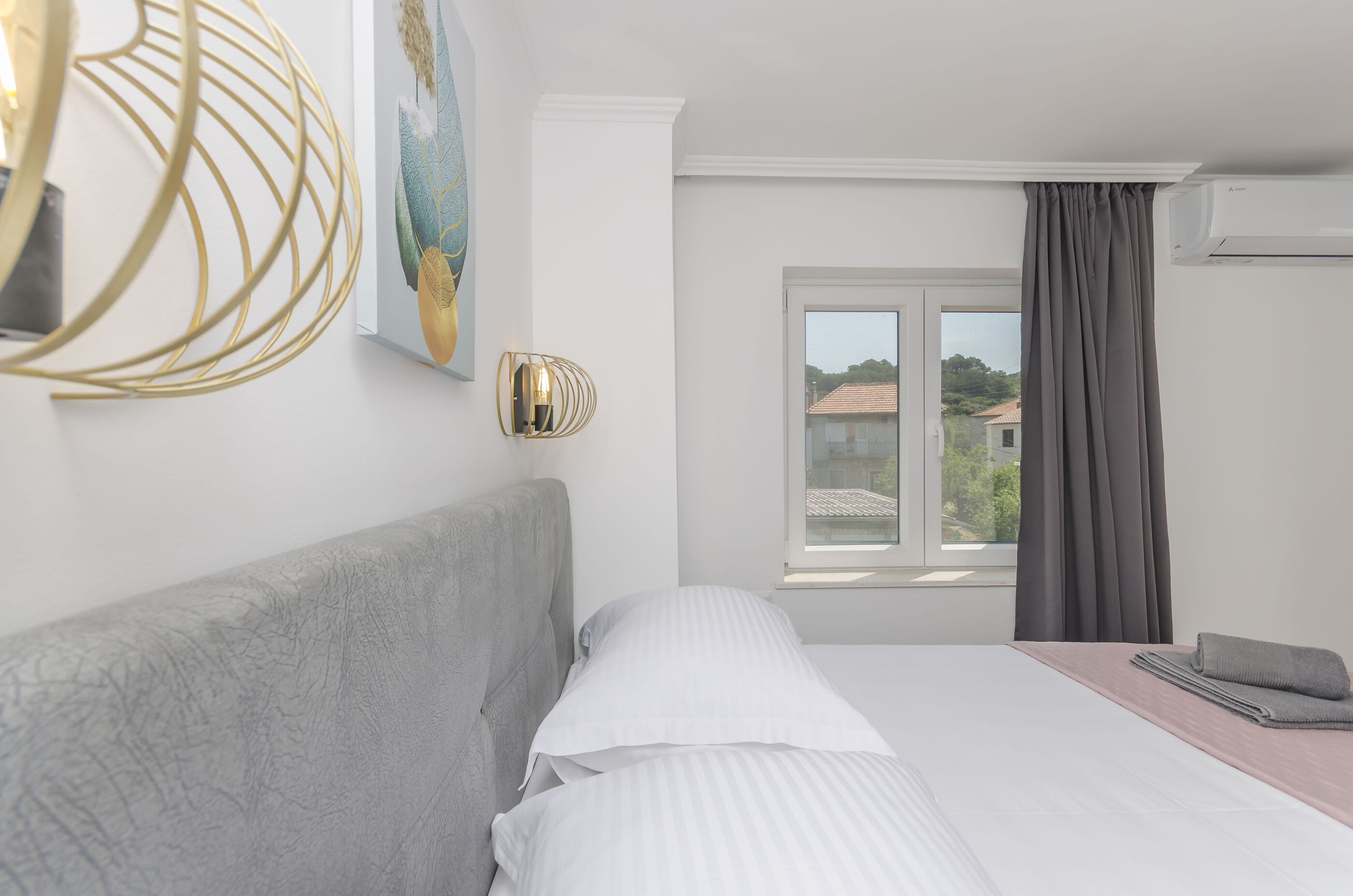 Apartment Paradise 95811-A1