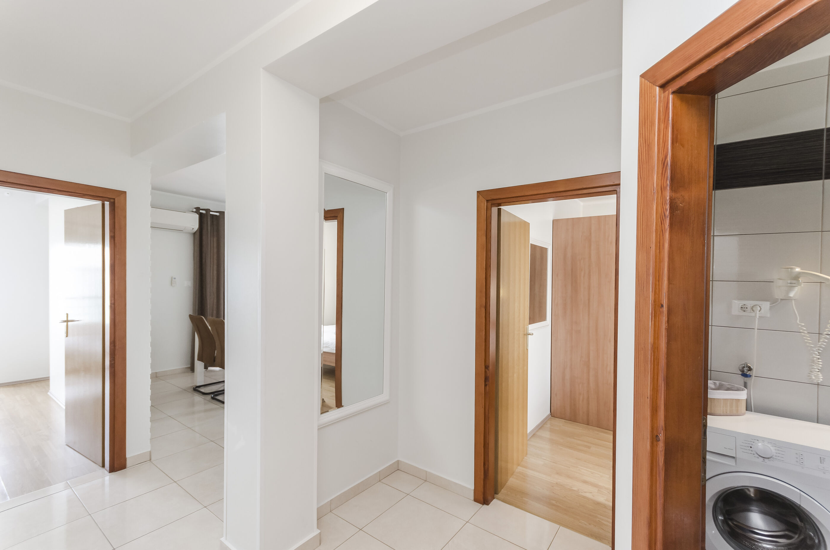 Apartments Superba 84051-A6