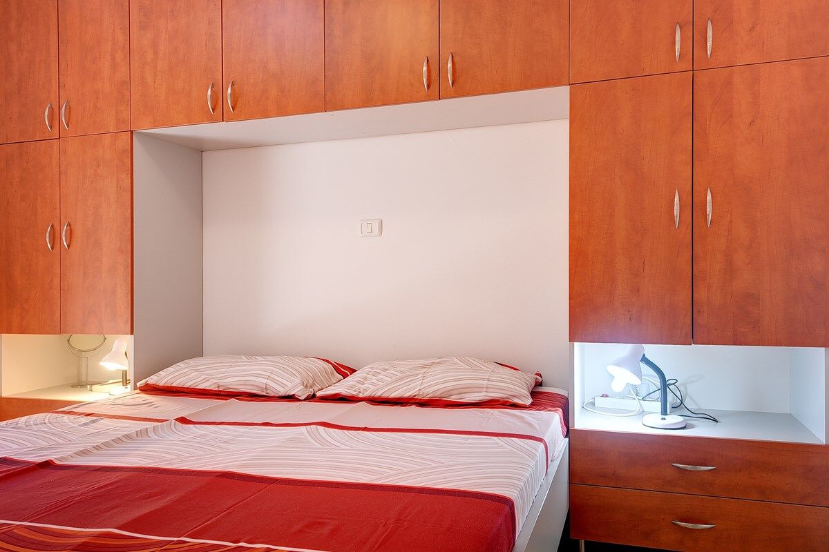 House Sana 74249-A1