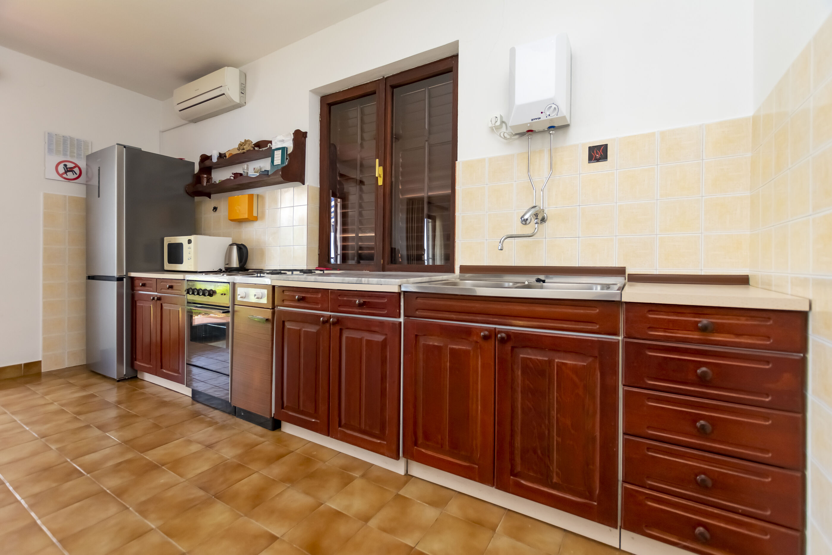Apartments Djani 31111-A1