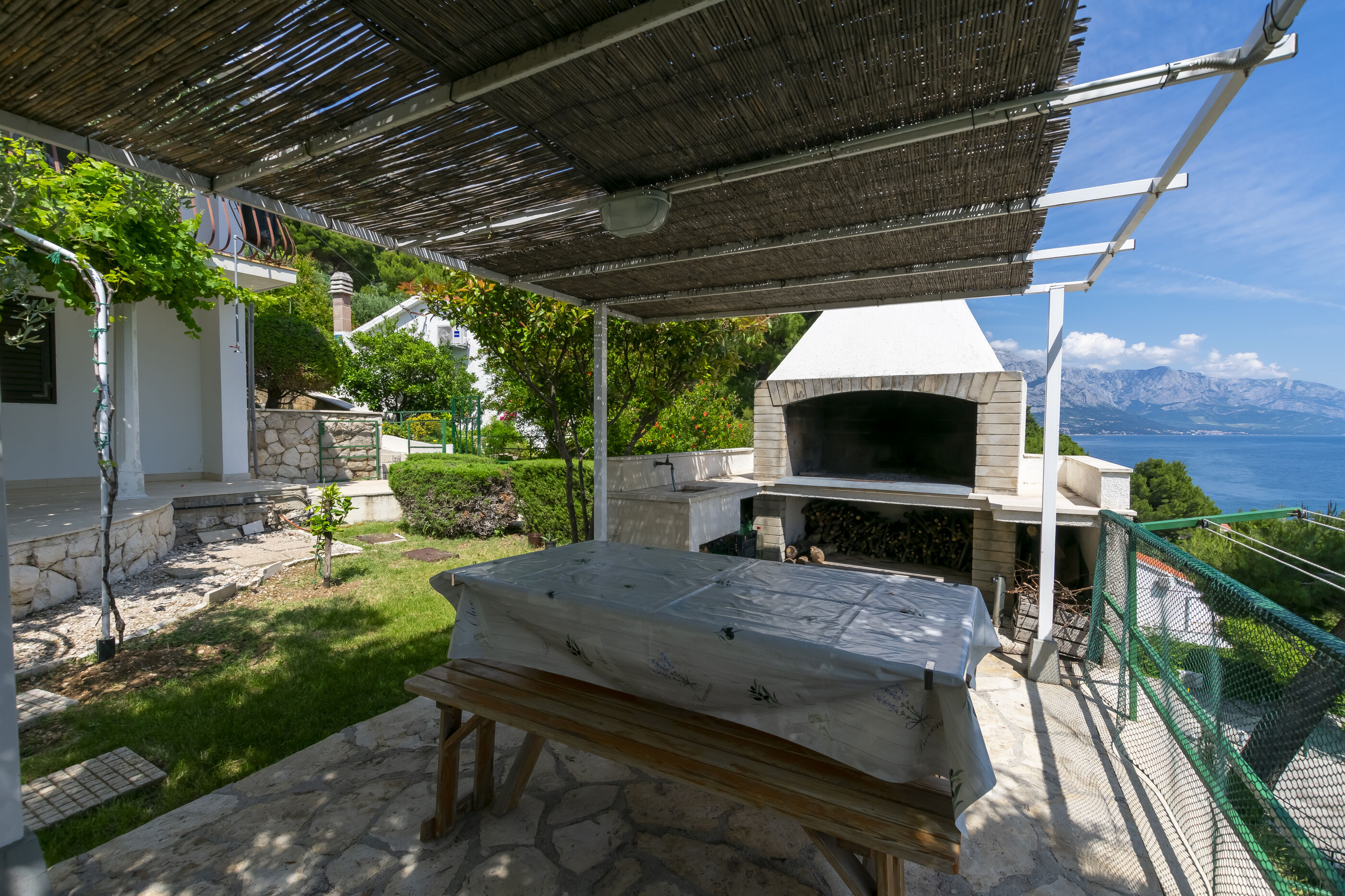 Apartments Djani 31111-A2