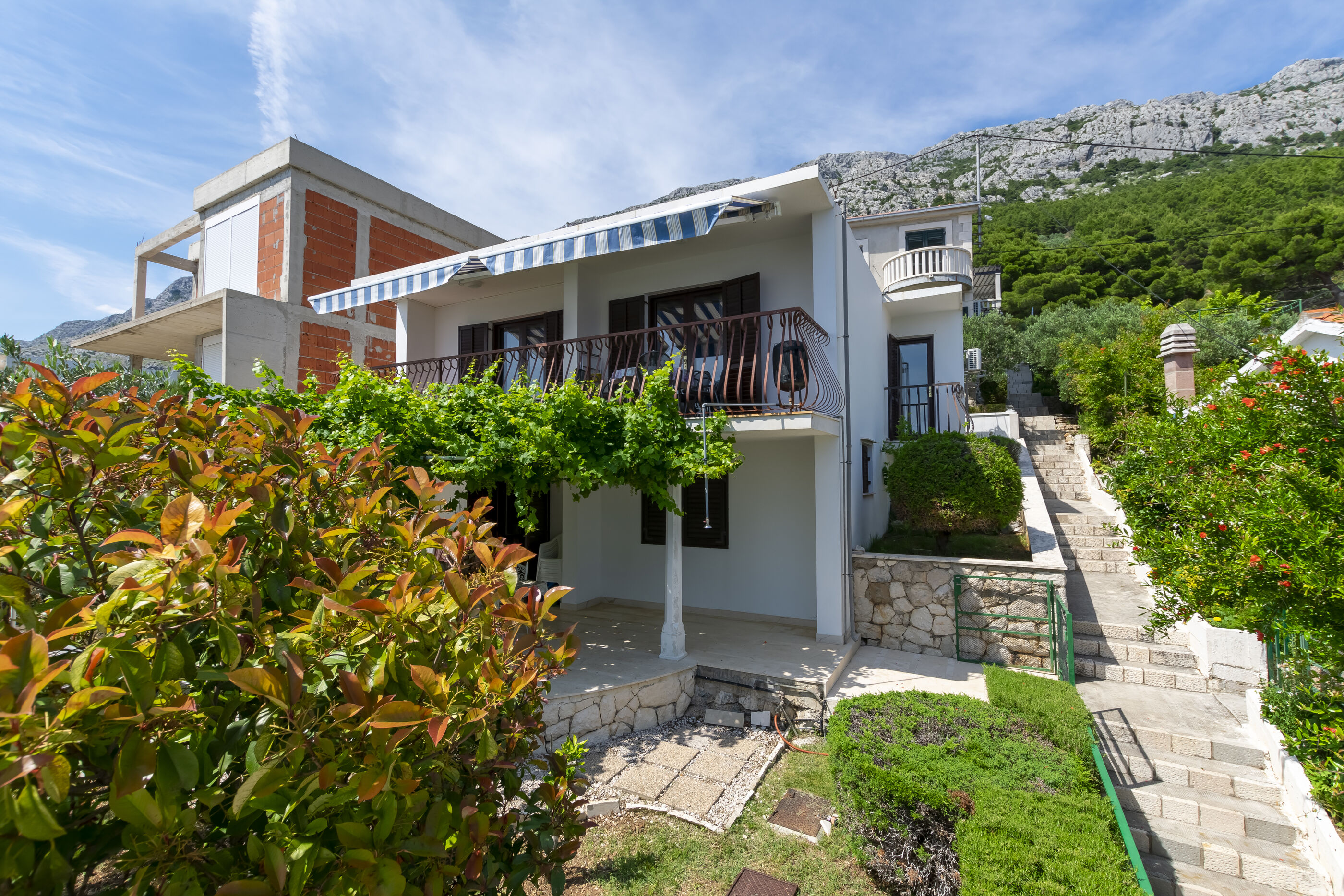 Apartments Djani 31111-A2