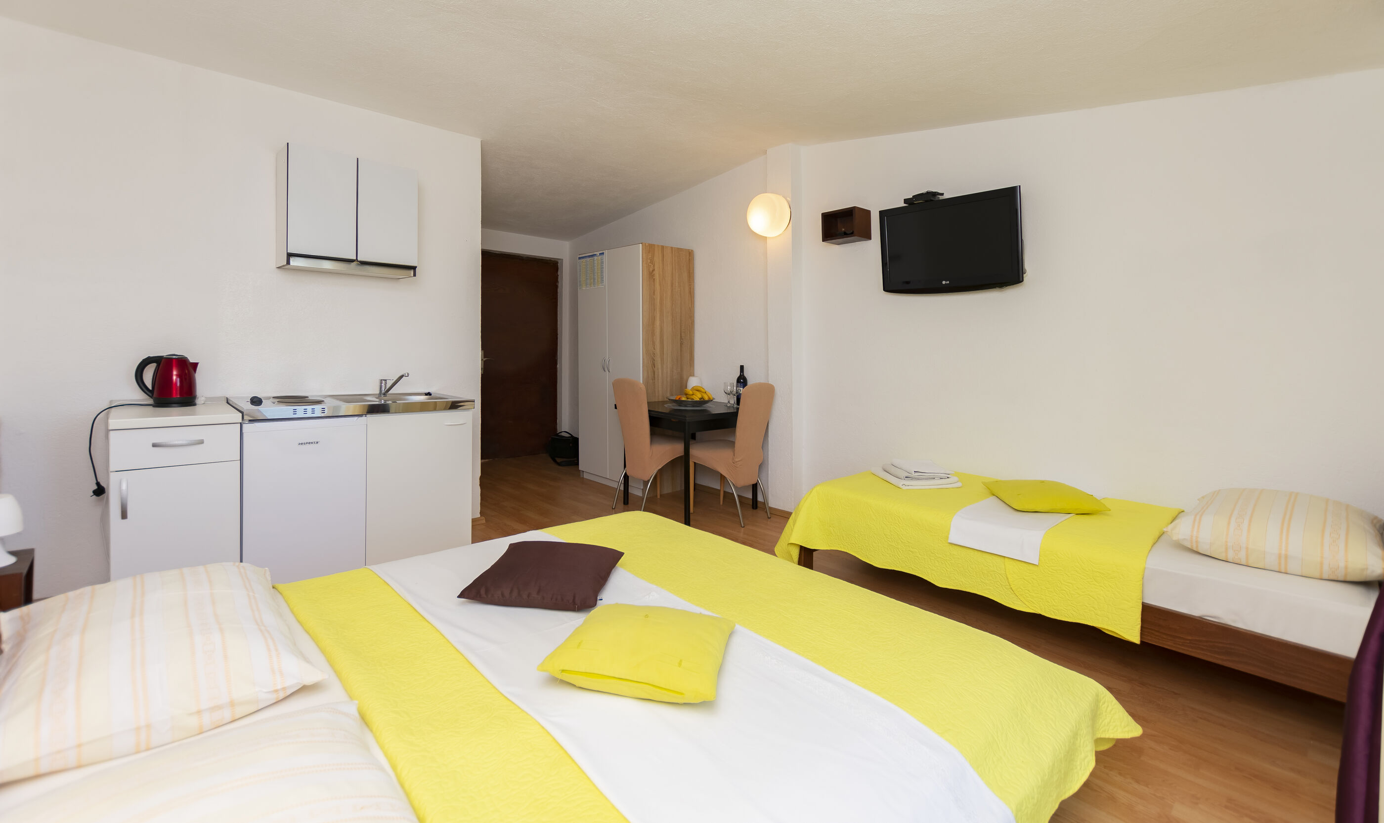 Apartments Luka 91851-A1