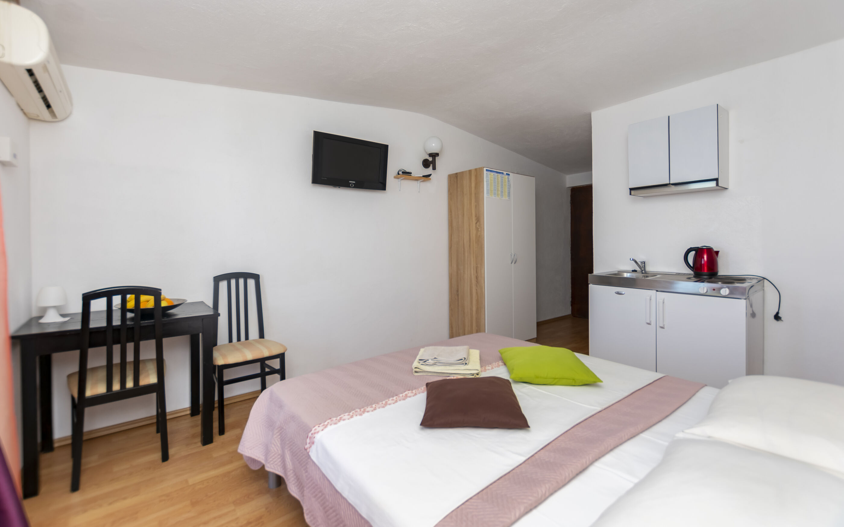 Apartments Luka 91851-A3