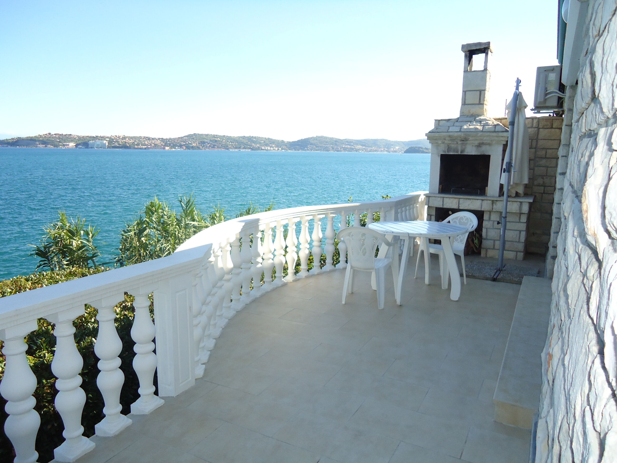 Apartments Villa Ana Monterosso 77647-K1