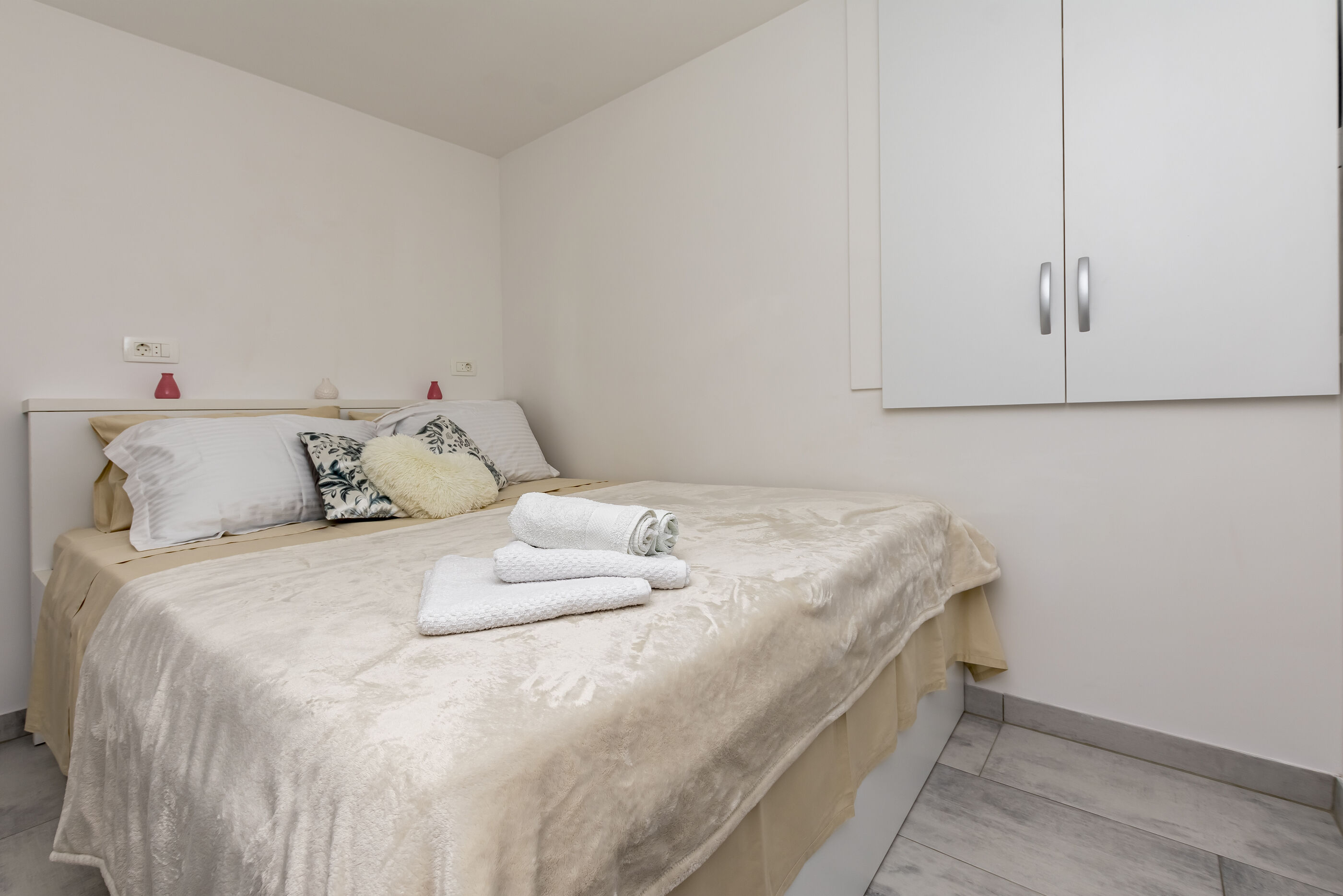 Apartments Peaceful Place 96011-A1