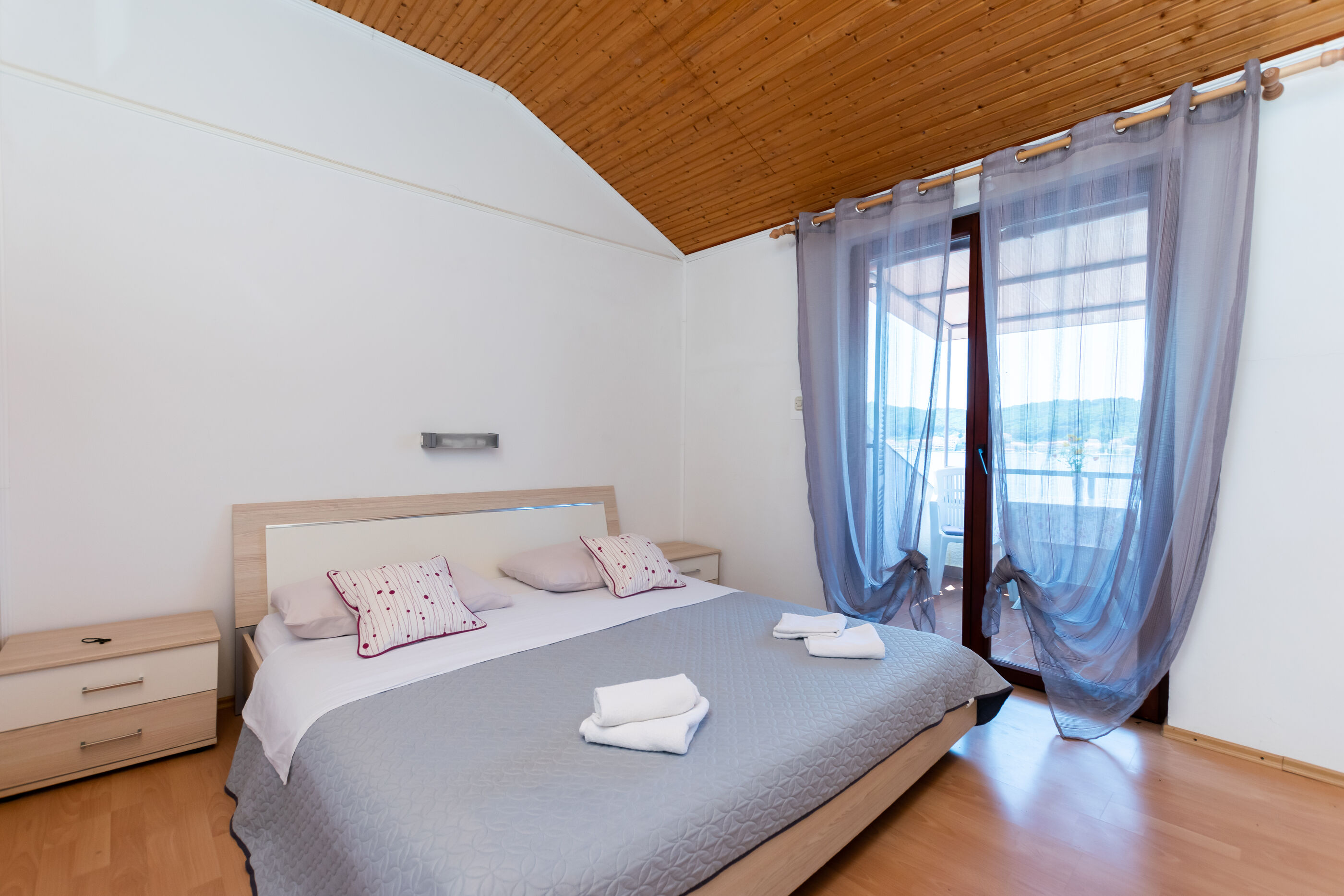 Apartments Luci 94107-A2