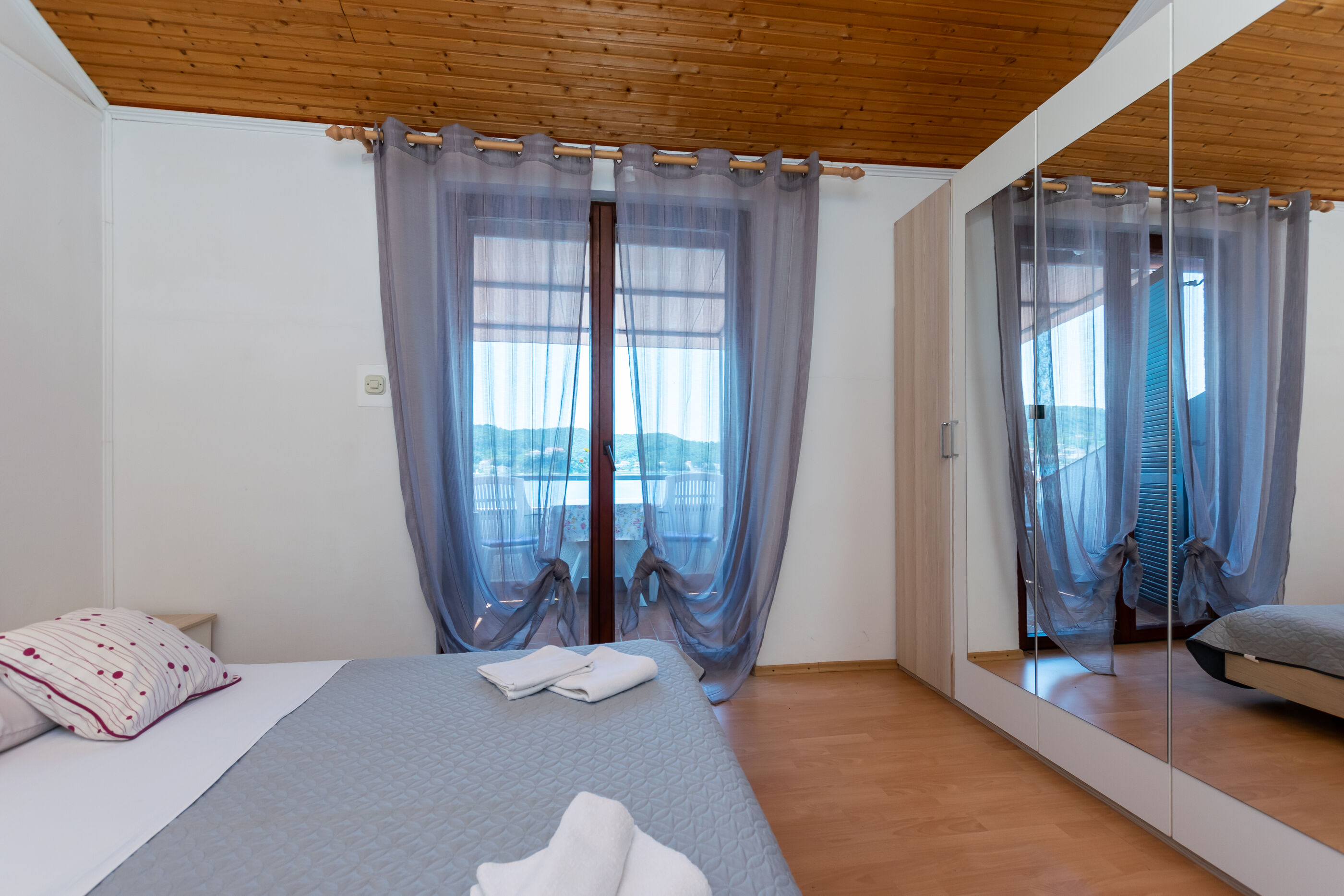 Apartments Luci 94107-A2