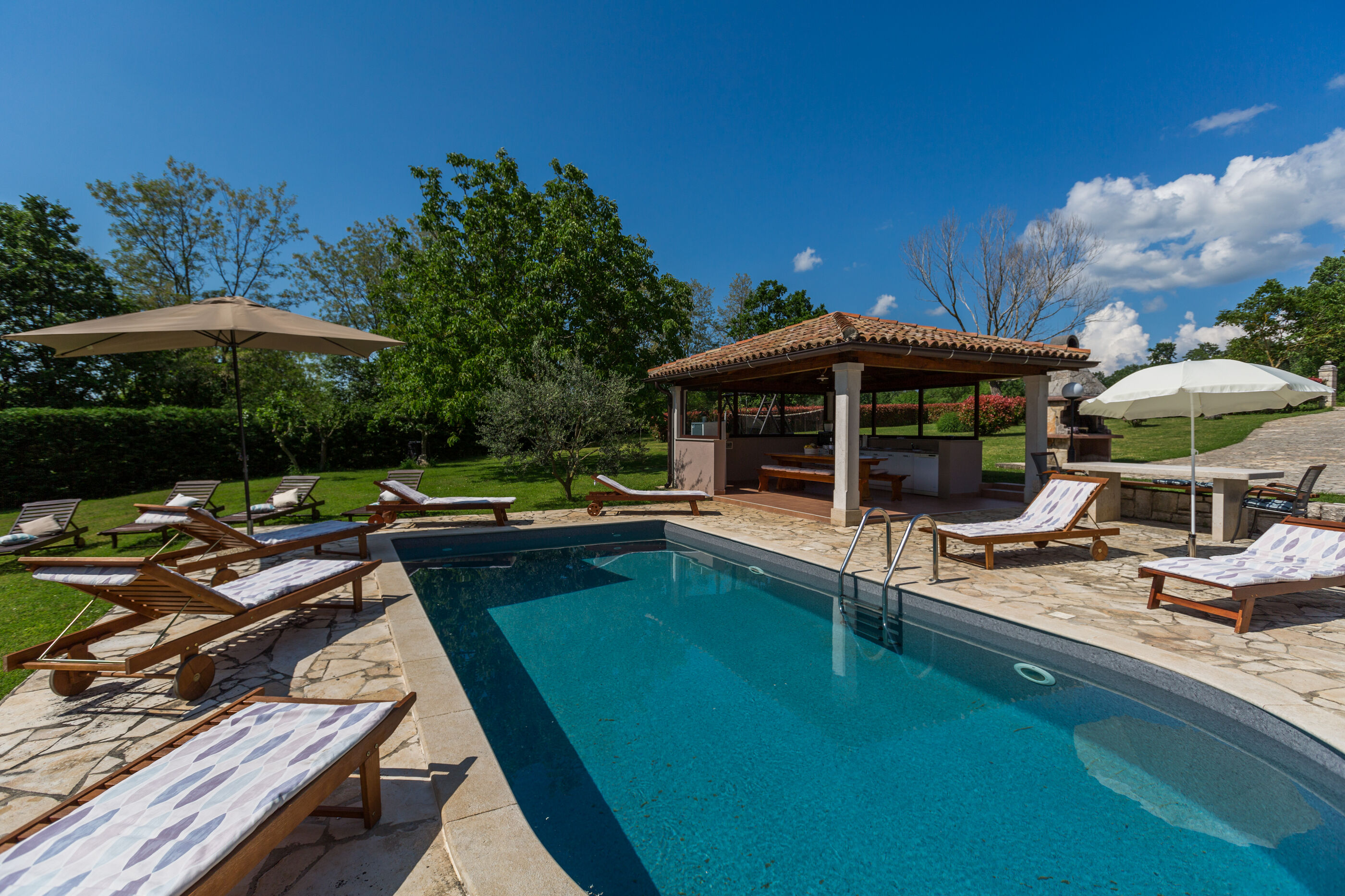 Photo of House Morena s bazenom