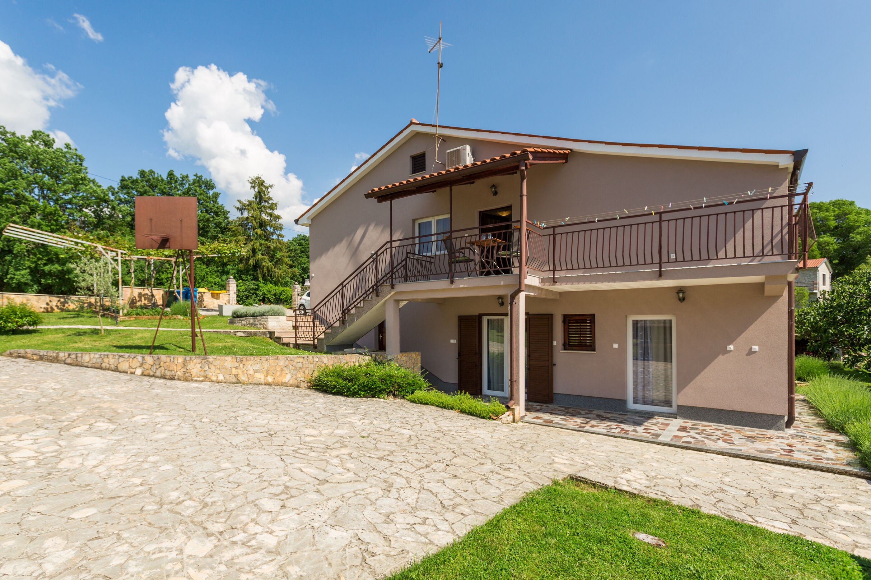 Photo of House Morena s bazenom